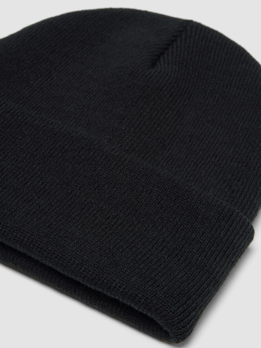 Black jersey knit beanie with turn-up cuff_1