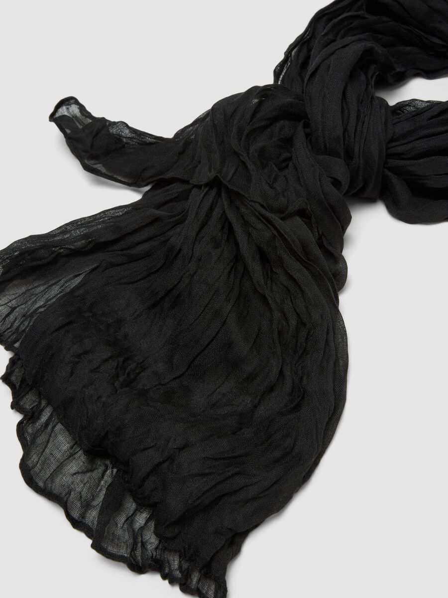 Semi-sheer black crinkle-effect scarf_1