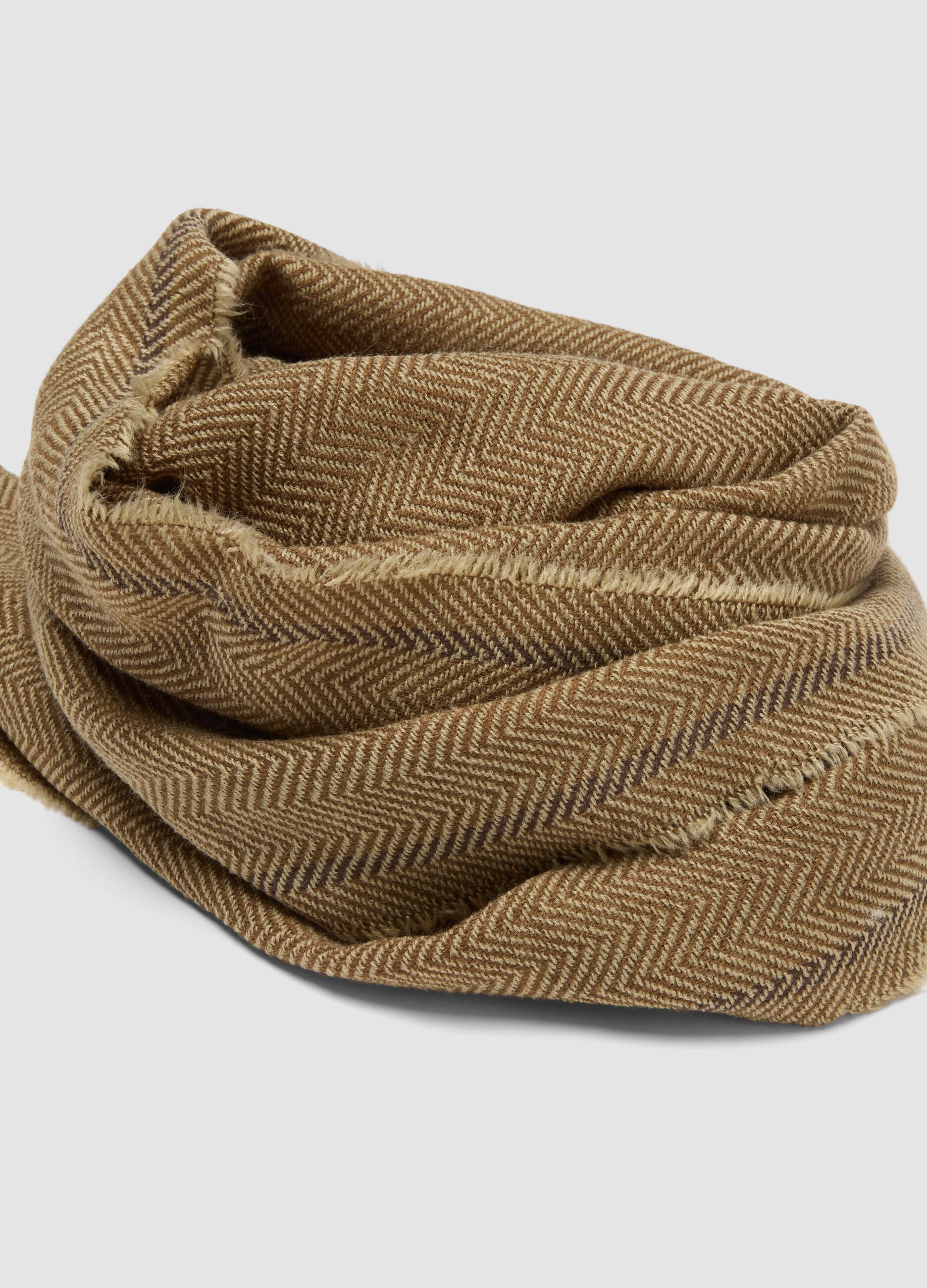 Brown herringbone scarf with fringed edges