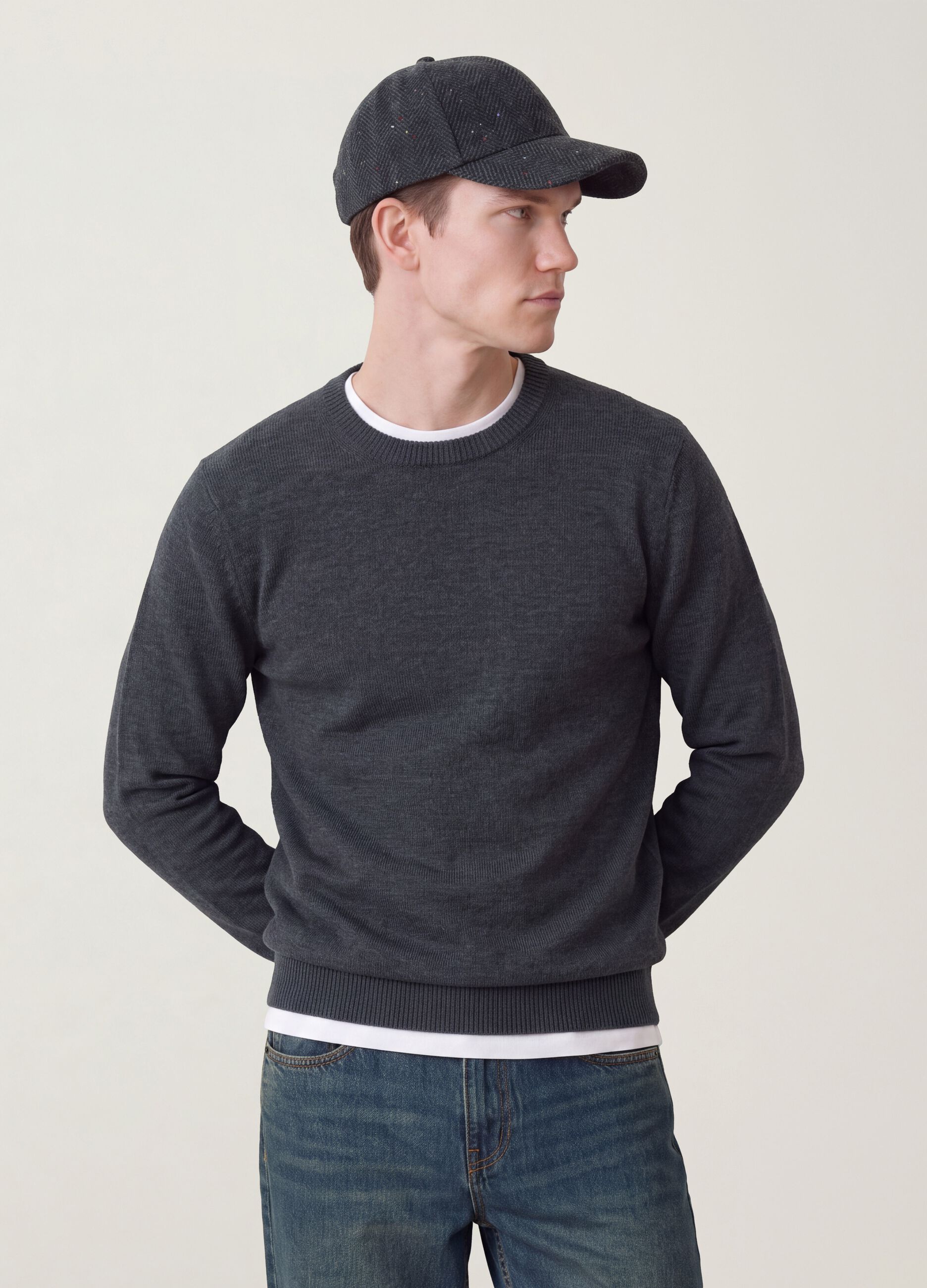 Maglia grigia girocollo in jersey knit regular fit