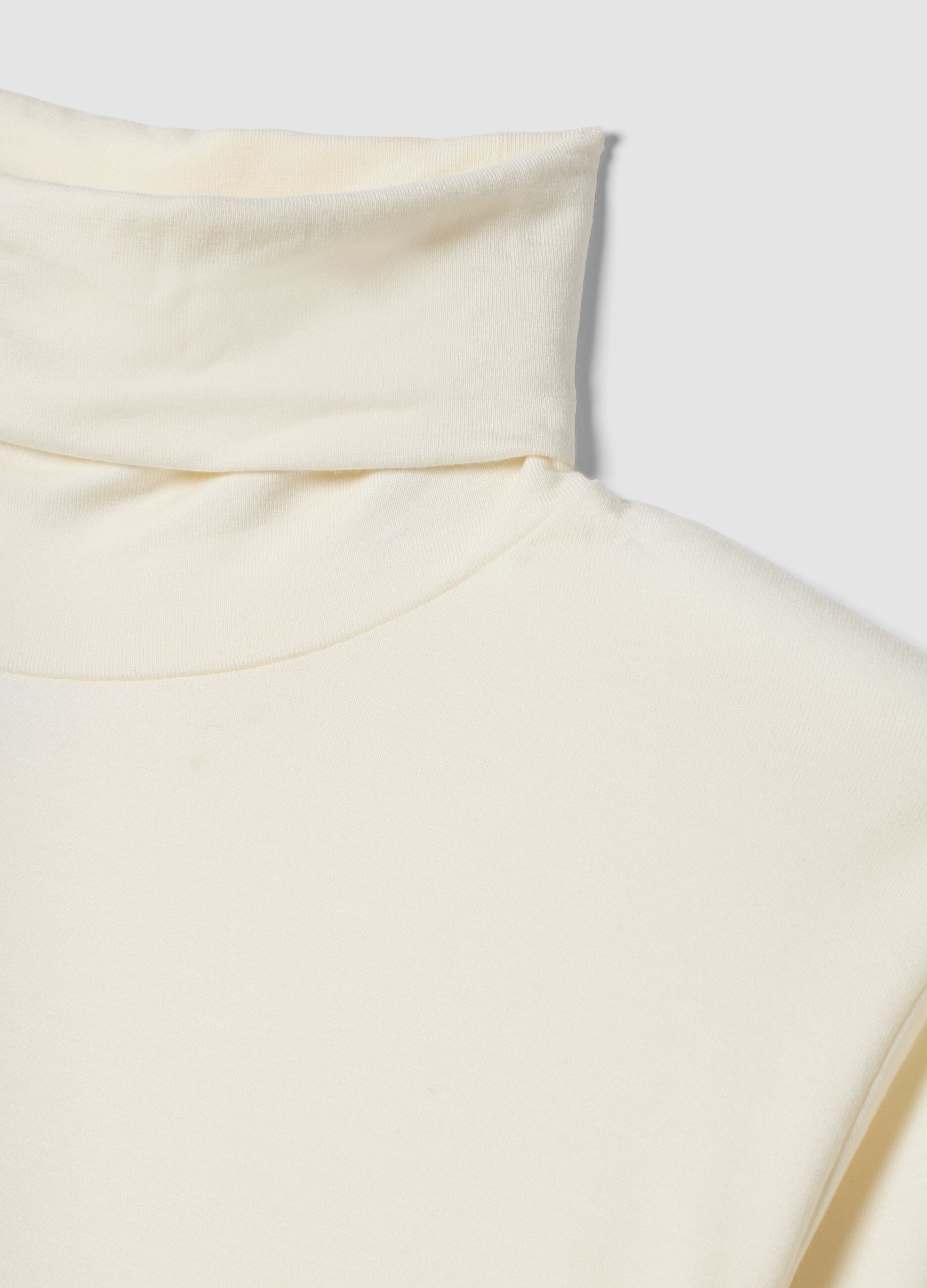 White stretch viscose top with mock neck, regular fit