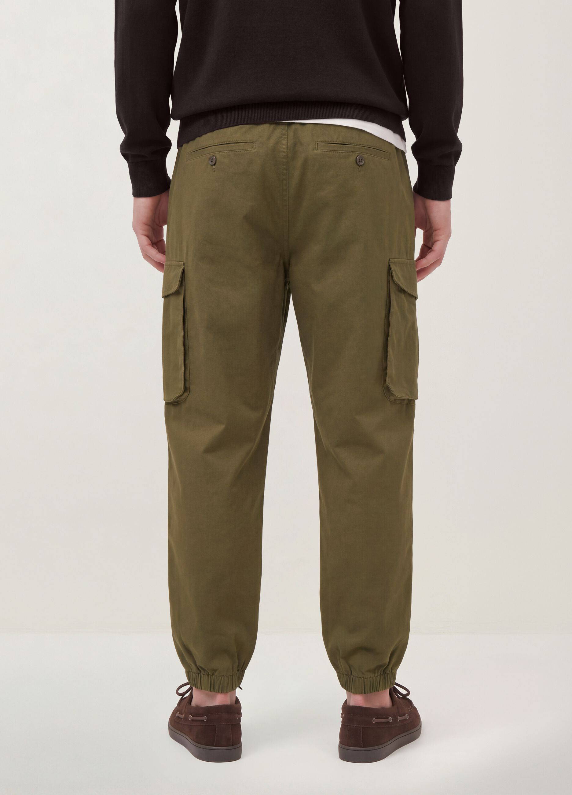 Pantaloni cargo verdi in cotone elasticizzato regular fit