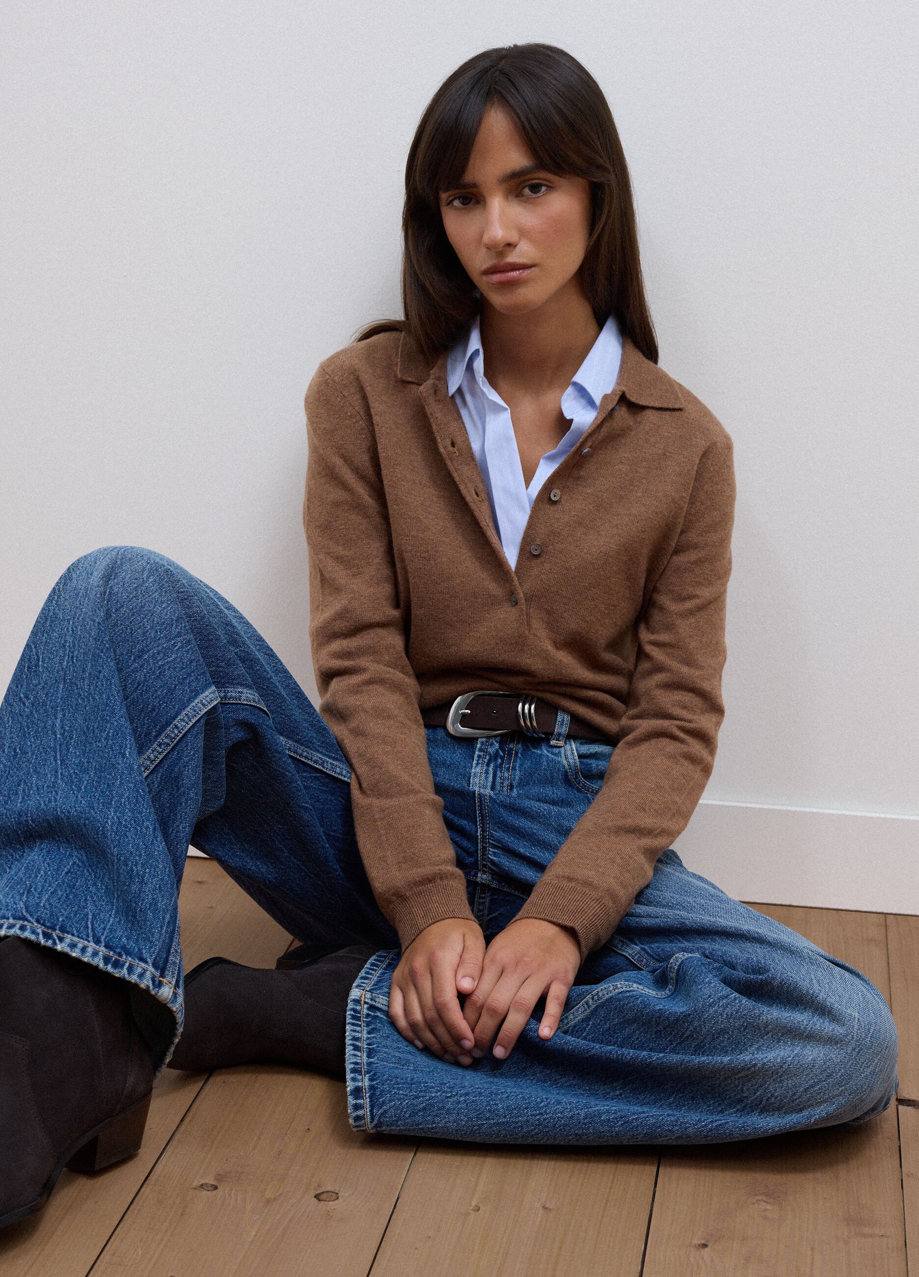 Maglia marrone in pura lana con girocollo