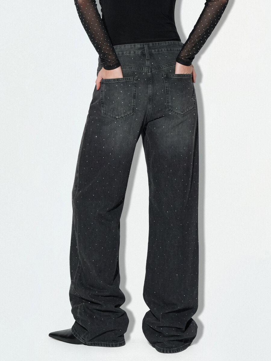 Jeans neri in puro cotone skater fit con strass_3