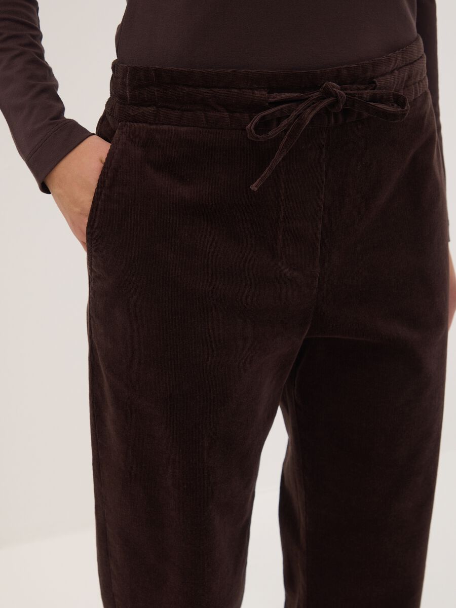 Brown ribbed stretch-cotton trousers with elasticated waistband_2
