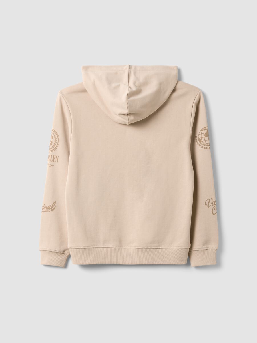 Beige pure cotton hoodie with New York print for boys_5