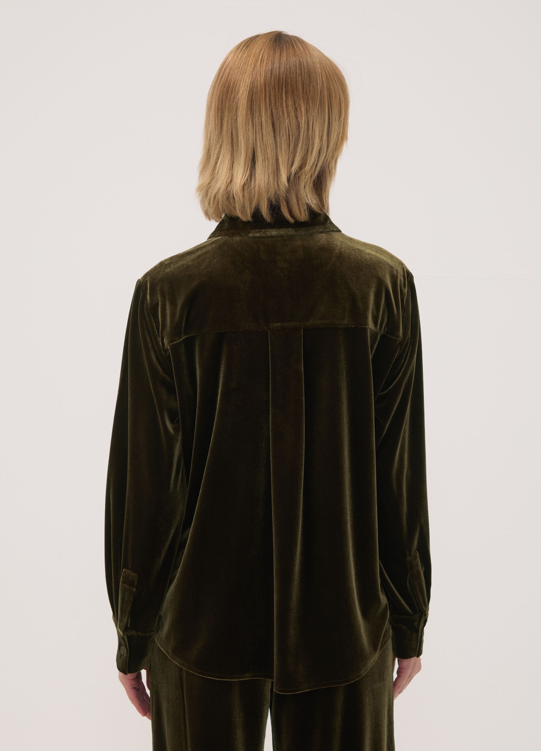 Camicia verde in tessuto velour elasticizzato regular fit