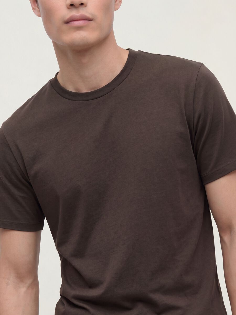 Brown mercerised pure cotton regular-fit crew-neck T-shirt_2