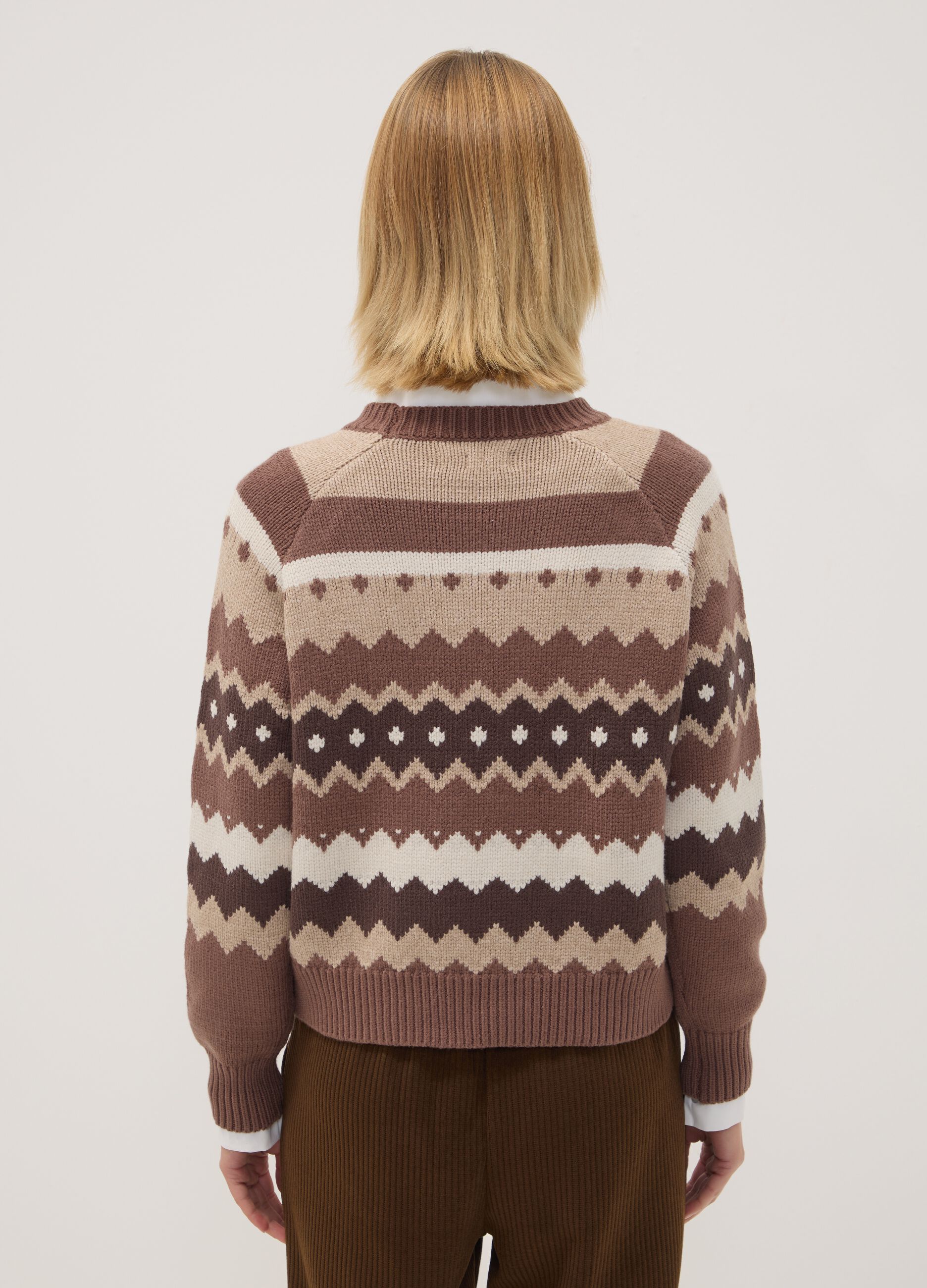Multicolour jacquard knit in viscose blend, regular fit
