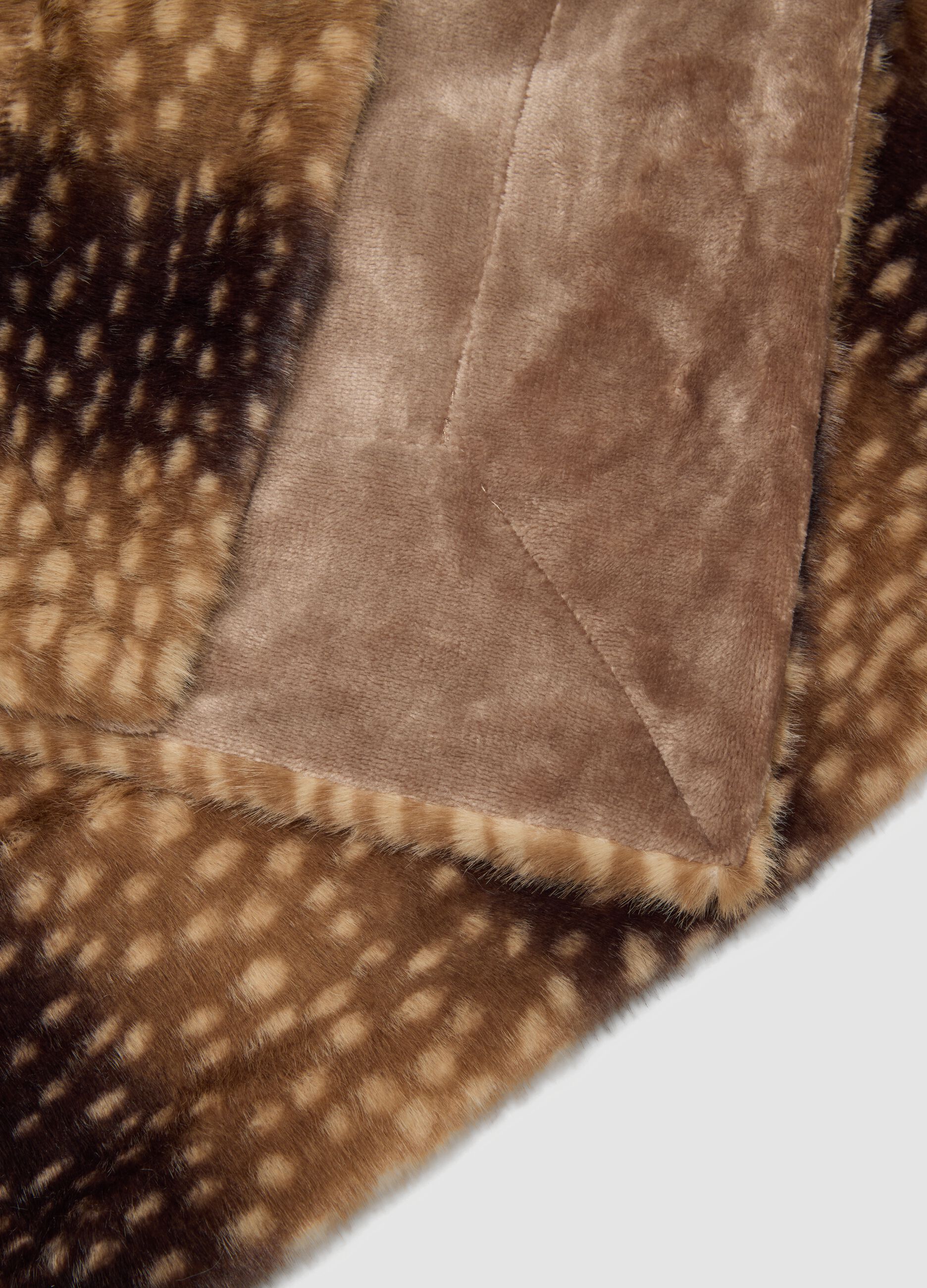 Brown blanket with leopard print