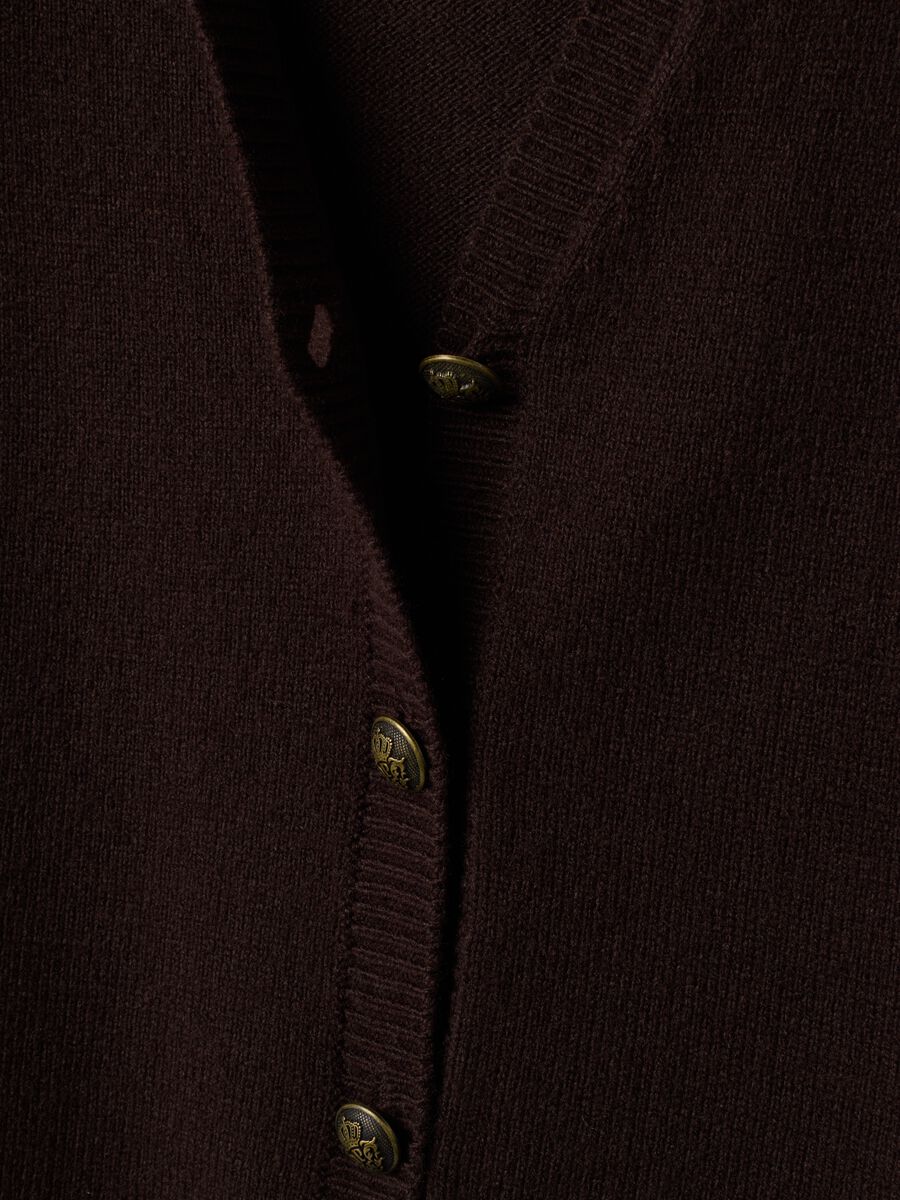 Brown V-neck button-up vest with oversized fit_5