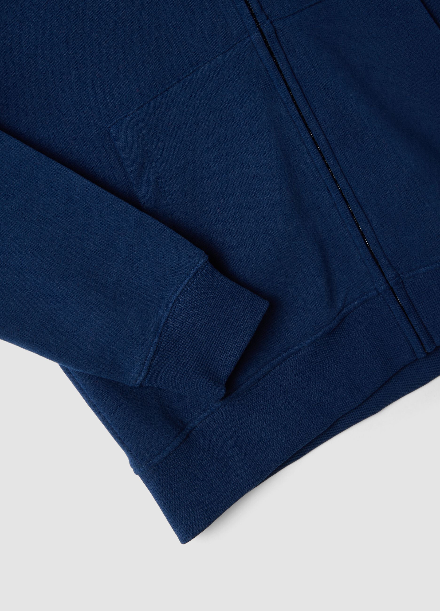 Navy blue organic cotton hoodie in a regular fit