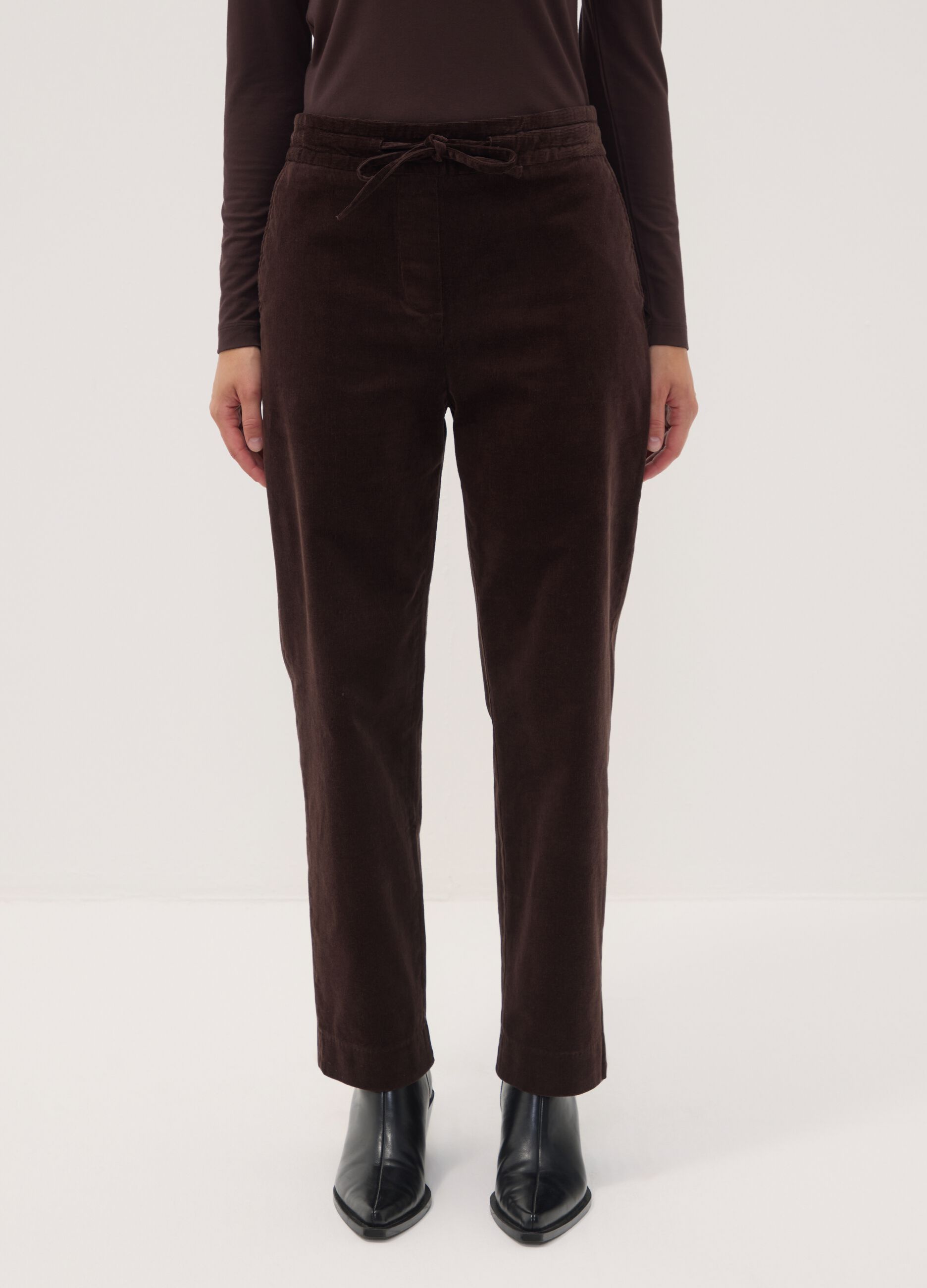 Brown ribbed stretch-cotton trousers with elasticated waistband