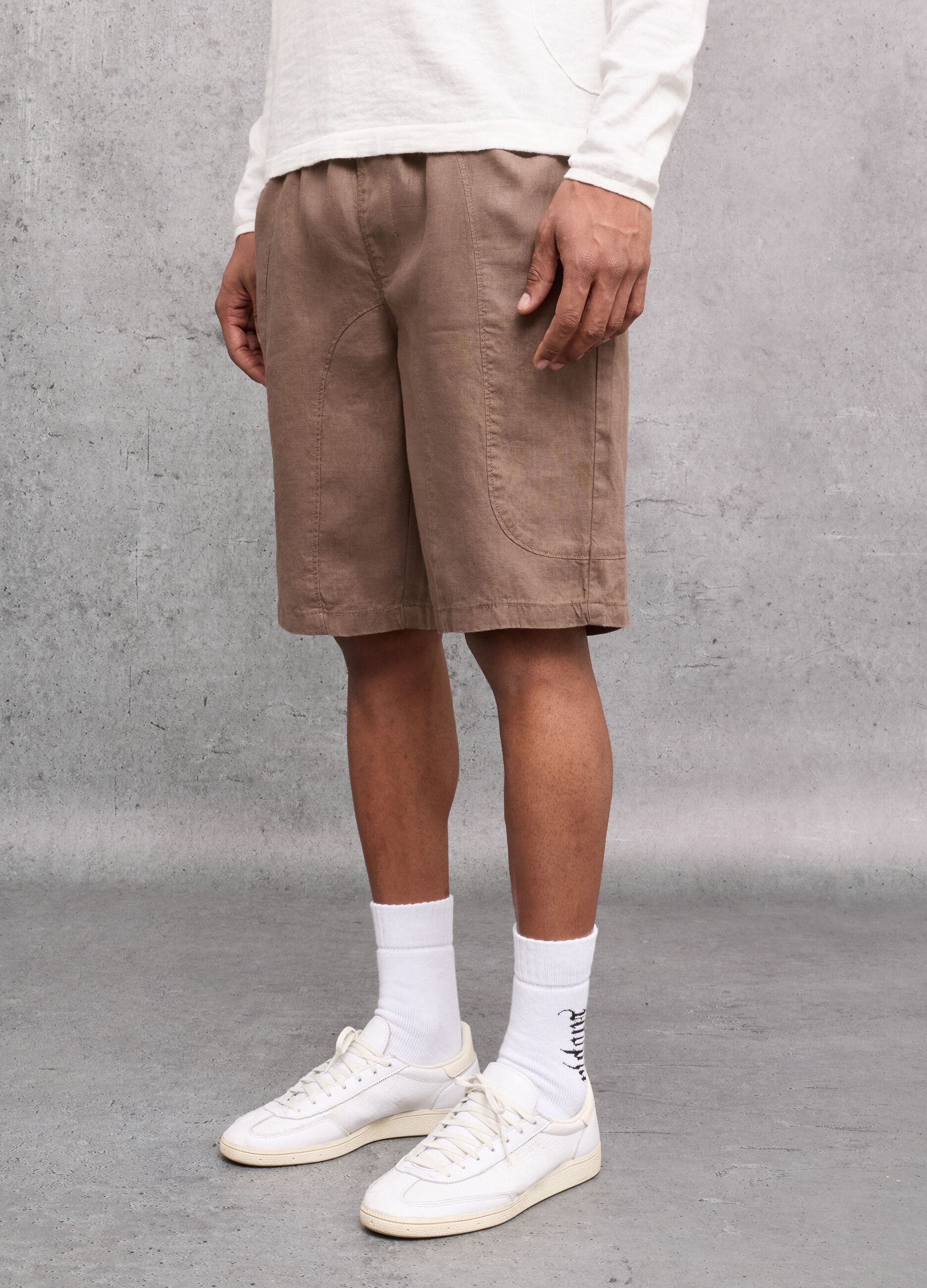 شورت 100% كتان بلون موكا
