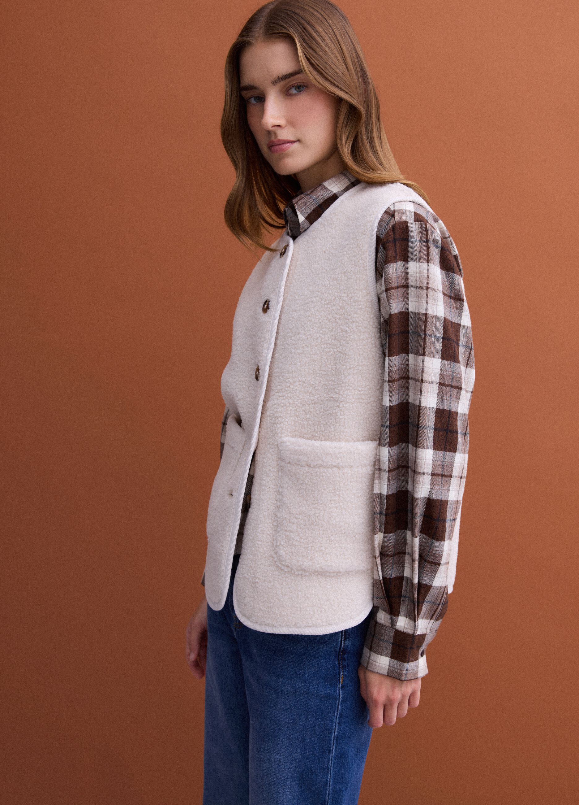 White crew-neck regular-fit sherpa gilet