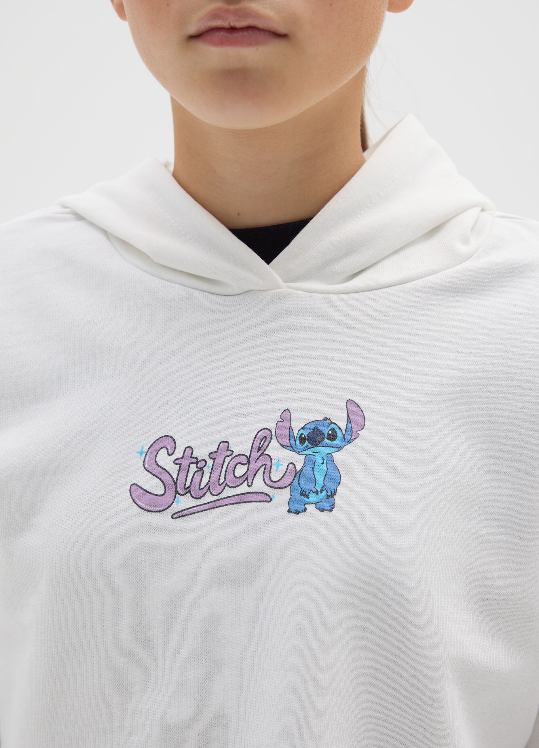 Girl's white regular fit pure cotton sweatshirt with print