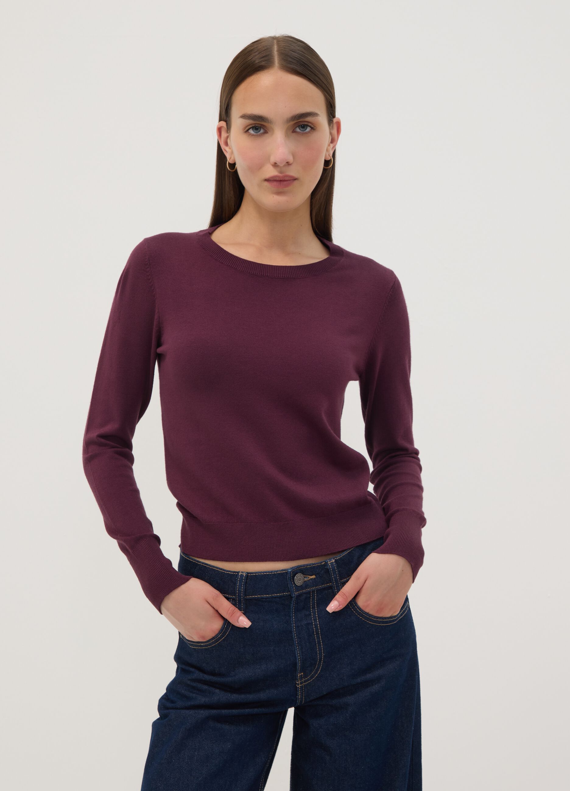Maglia viola in misto viscosa a girocollo
