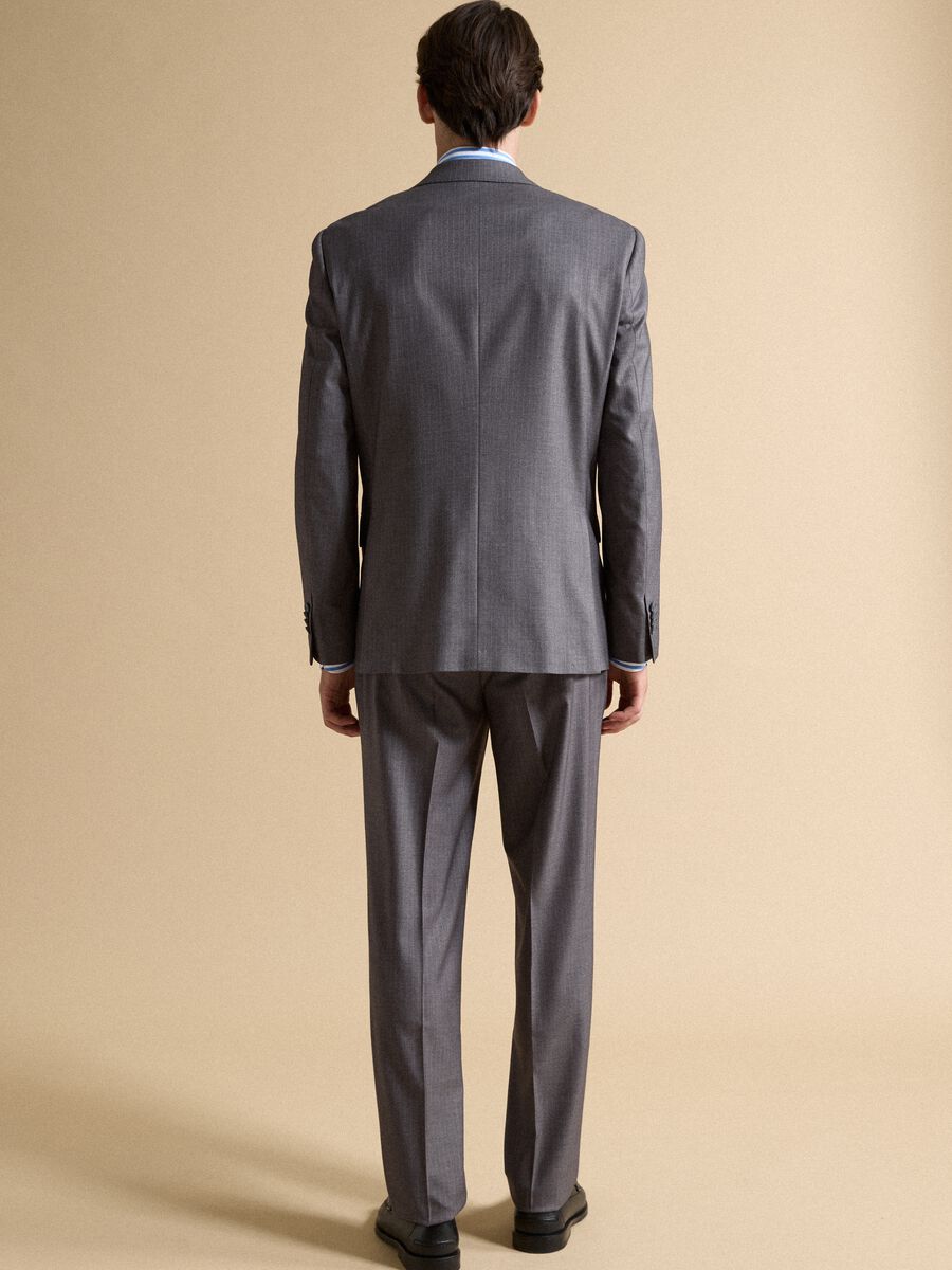 Grey stretch viscose suit with classic lapel_2