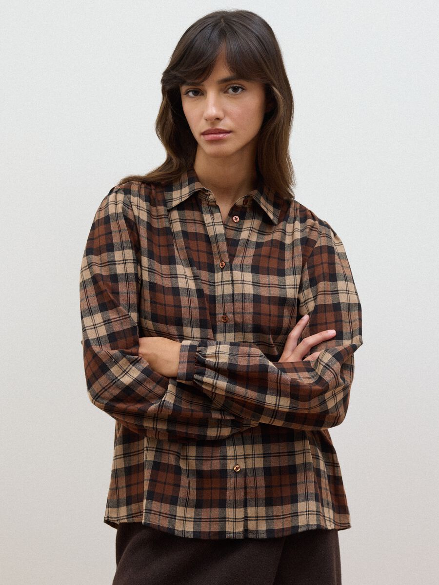 Brown checked shirt with classic collar_0