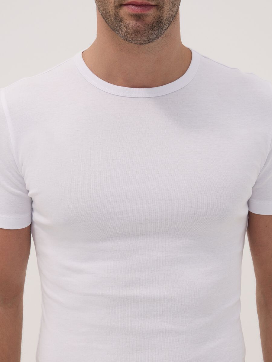 2-pack white crew-neck T-shirts in pure organic cotton, regular fit_1