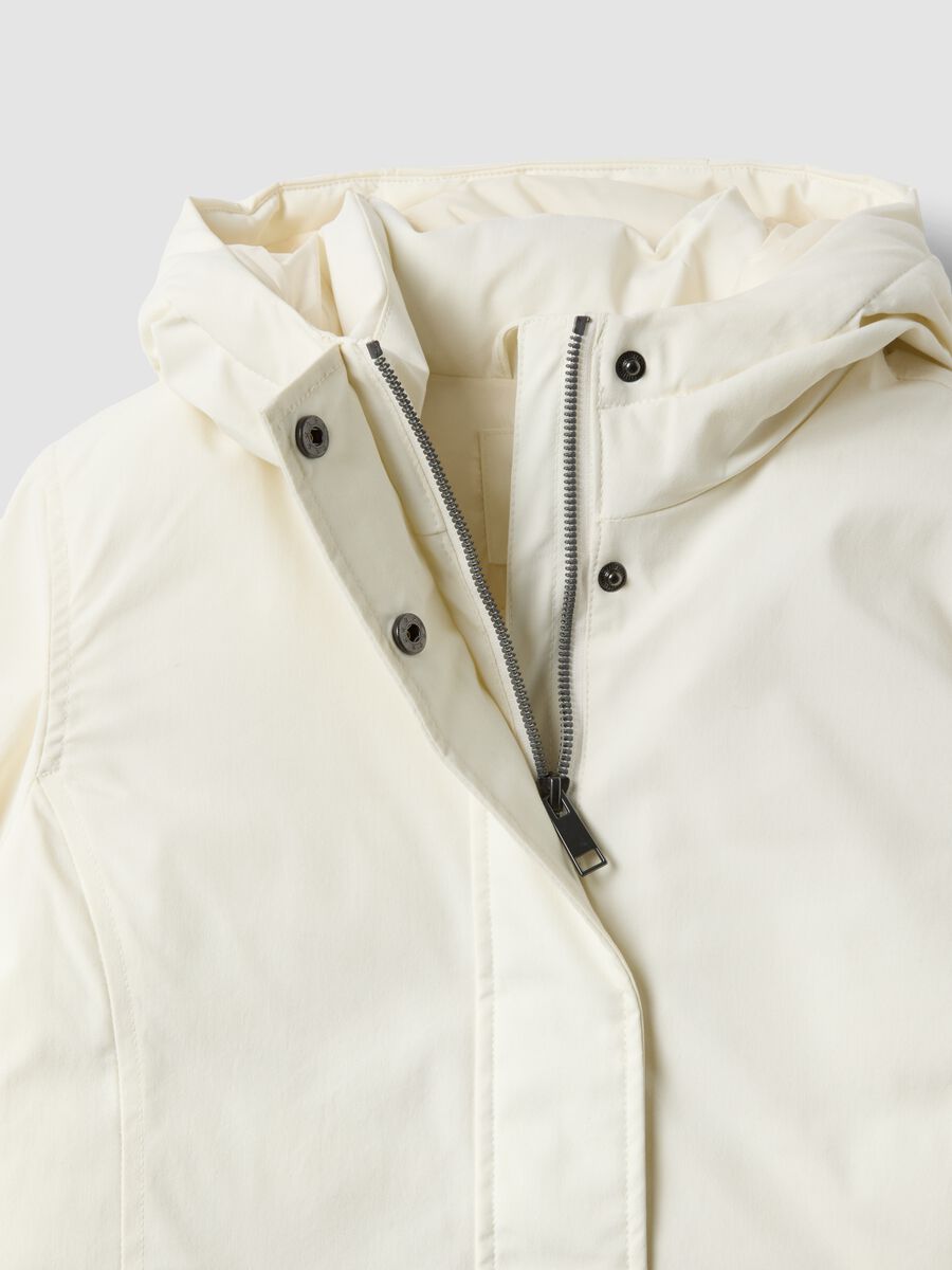 White padded jacket with hood and zip_2