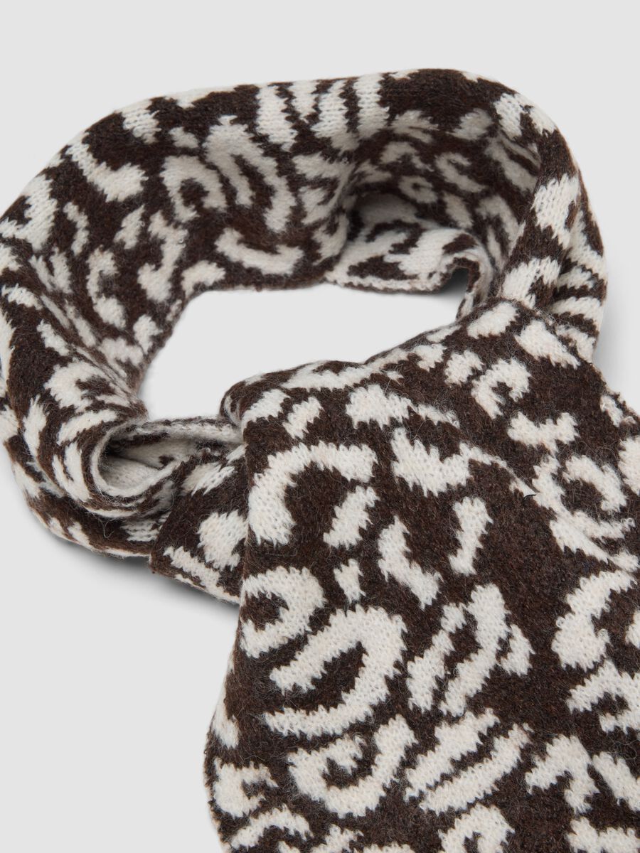 Dark brown and cream stretch-wool scarf_1