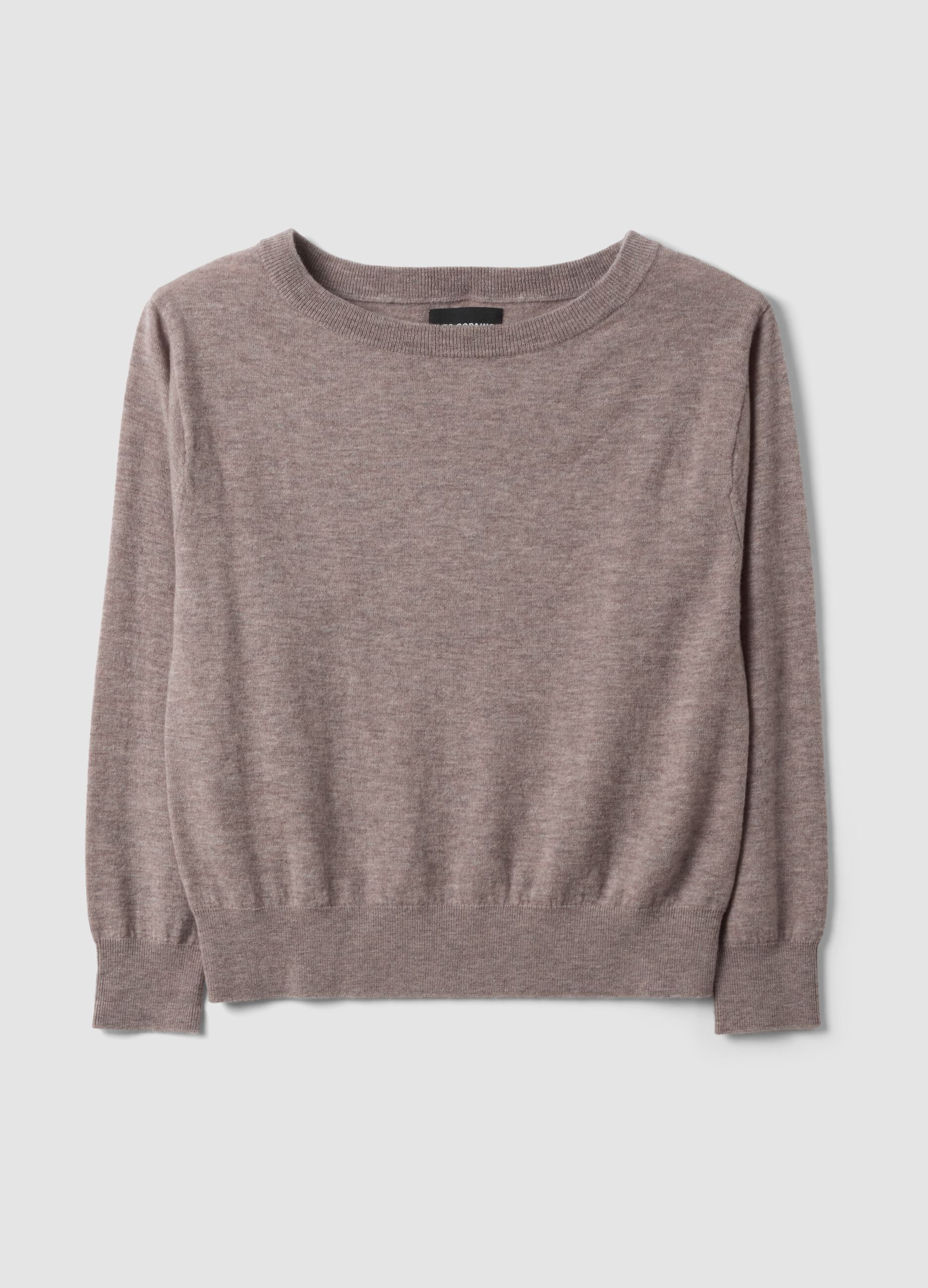 Maglia grigia in pura lana con scollo a barchetta