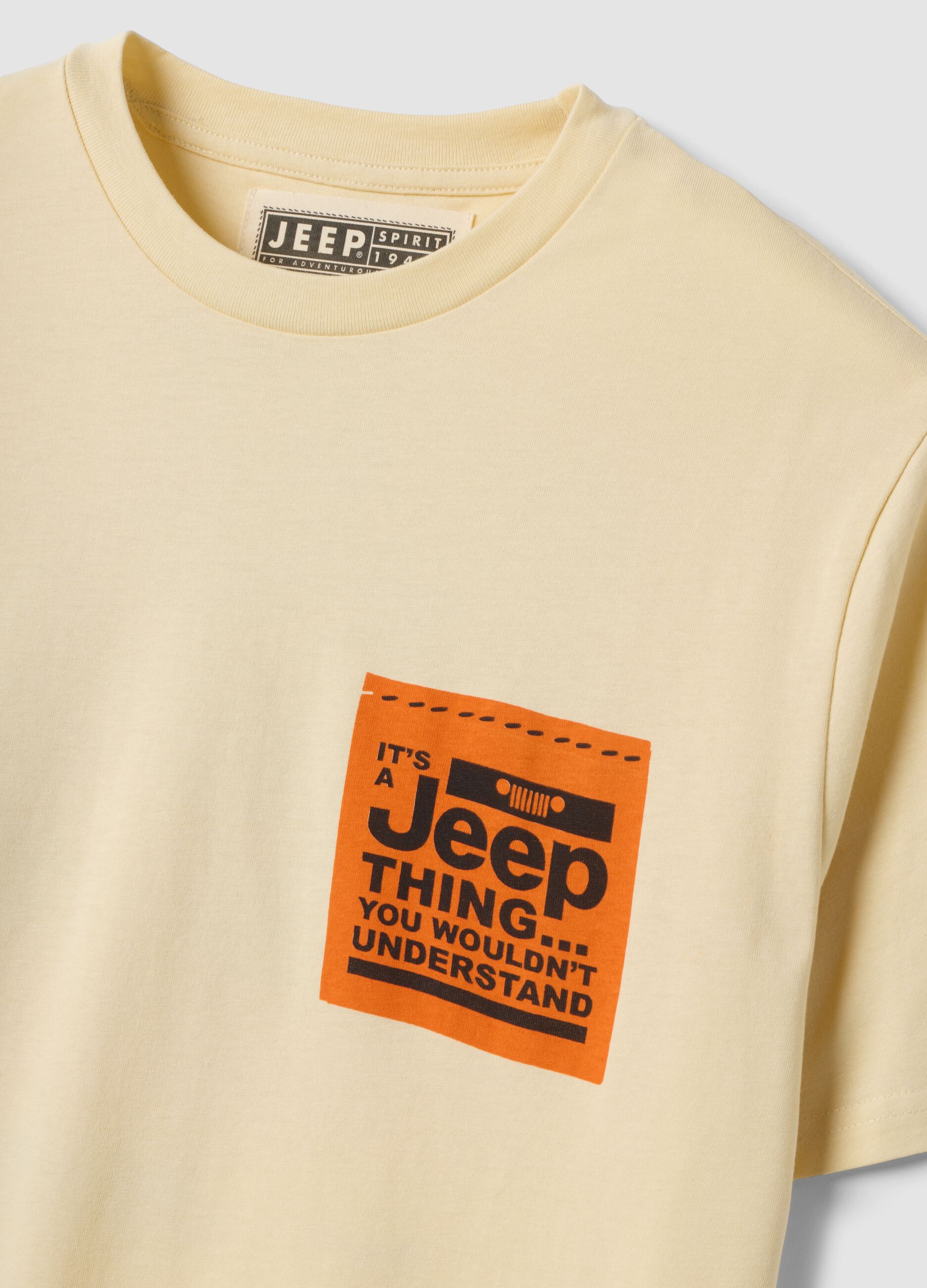 تي شيرت بيج من قطن خالص بياقة دائرية وطبعة Jeep