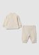 Completo beige in misto cotone organico con felpa e pantaloni_1