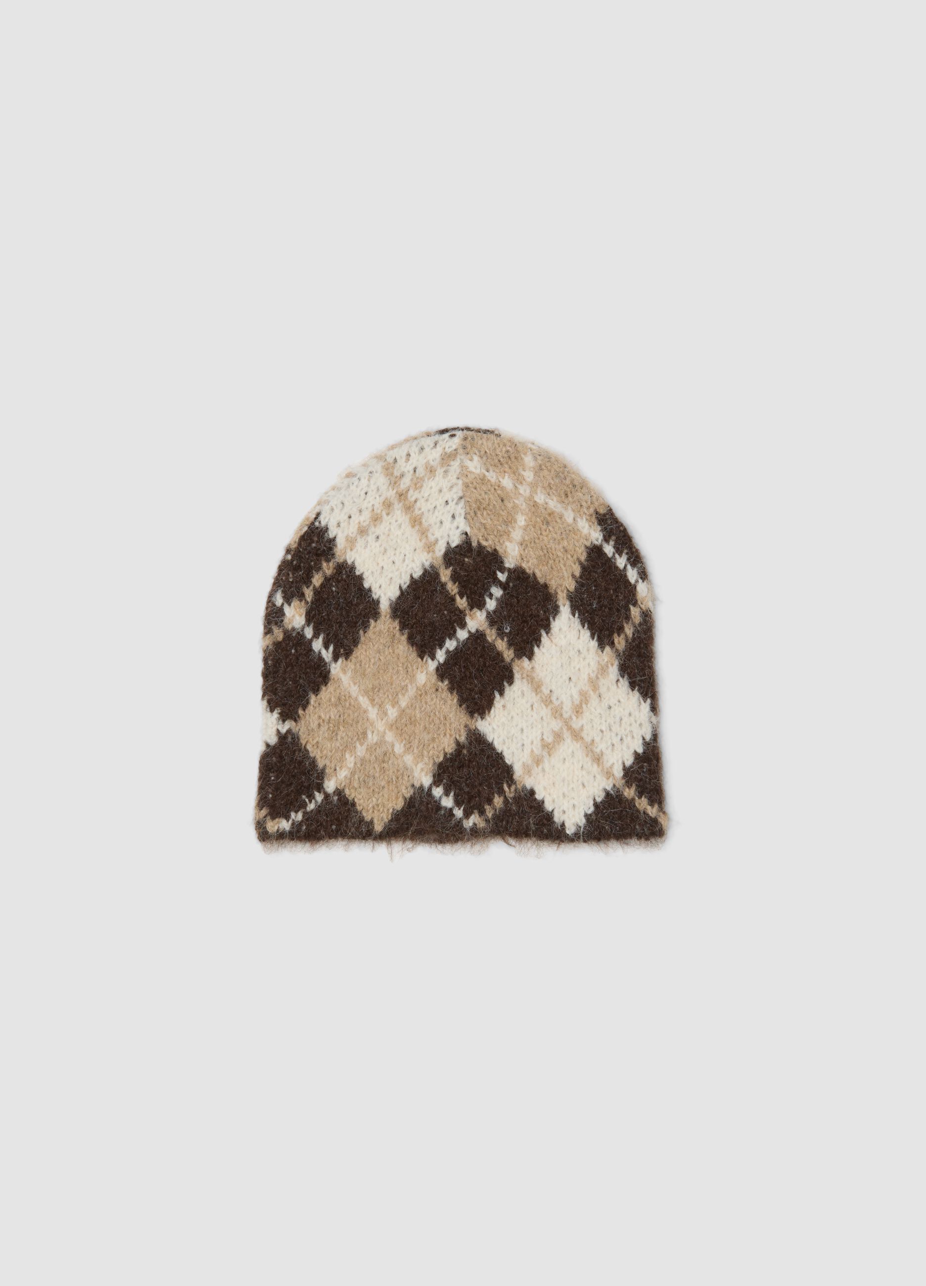 Beige stretch wool hat with diamond pattern
