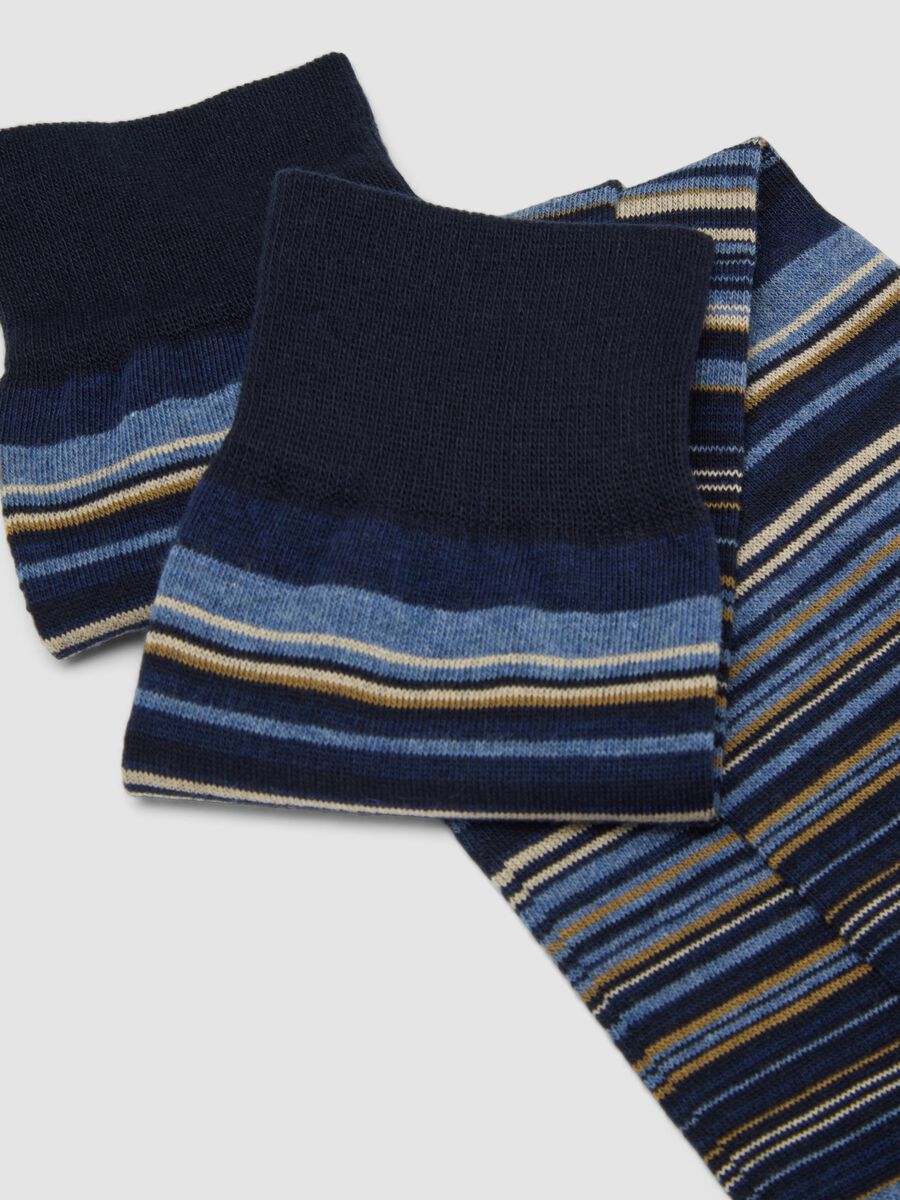 Blue striped knee-high socks in stretch cotton_1