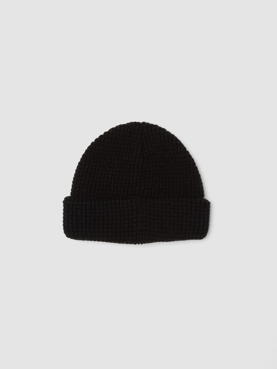 Black ribbed knit beanie with turn-up cuff_1