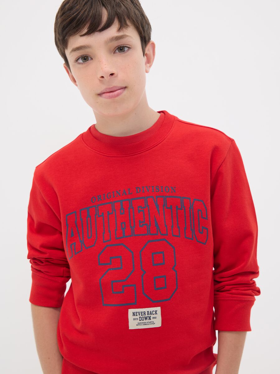 Red boys&rsquo; sweatshirt in pure organic cotton with crew neck and print_2