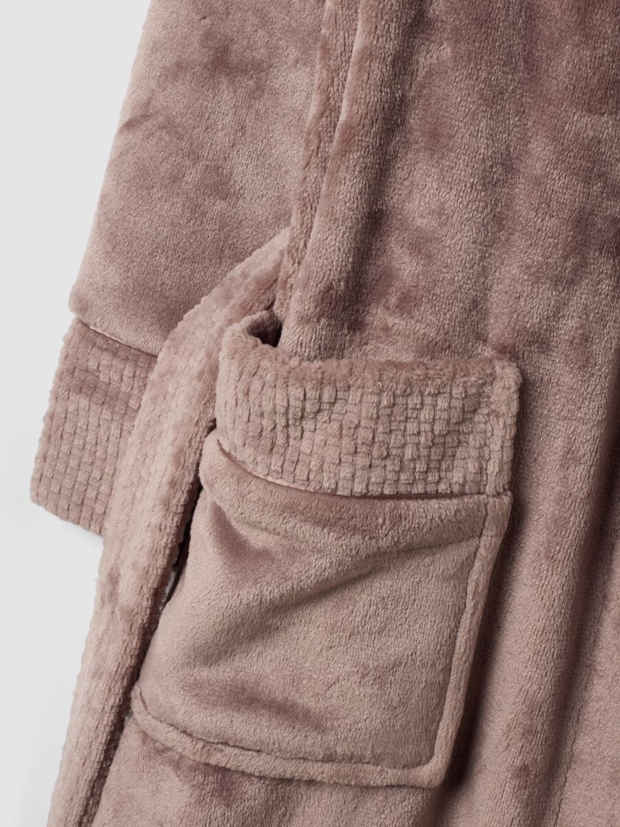 Long brown dressing gown with belt and pockets_1