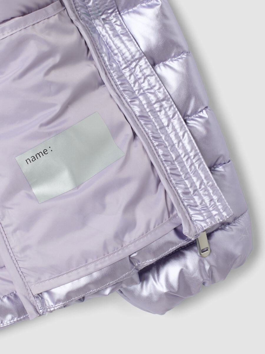 جاكيت منفوش Ultralight بنفسجي بقبعة وسحّاب للبنات_3