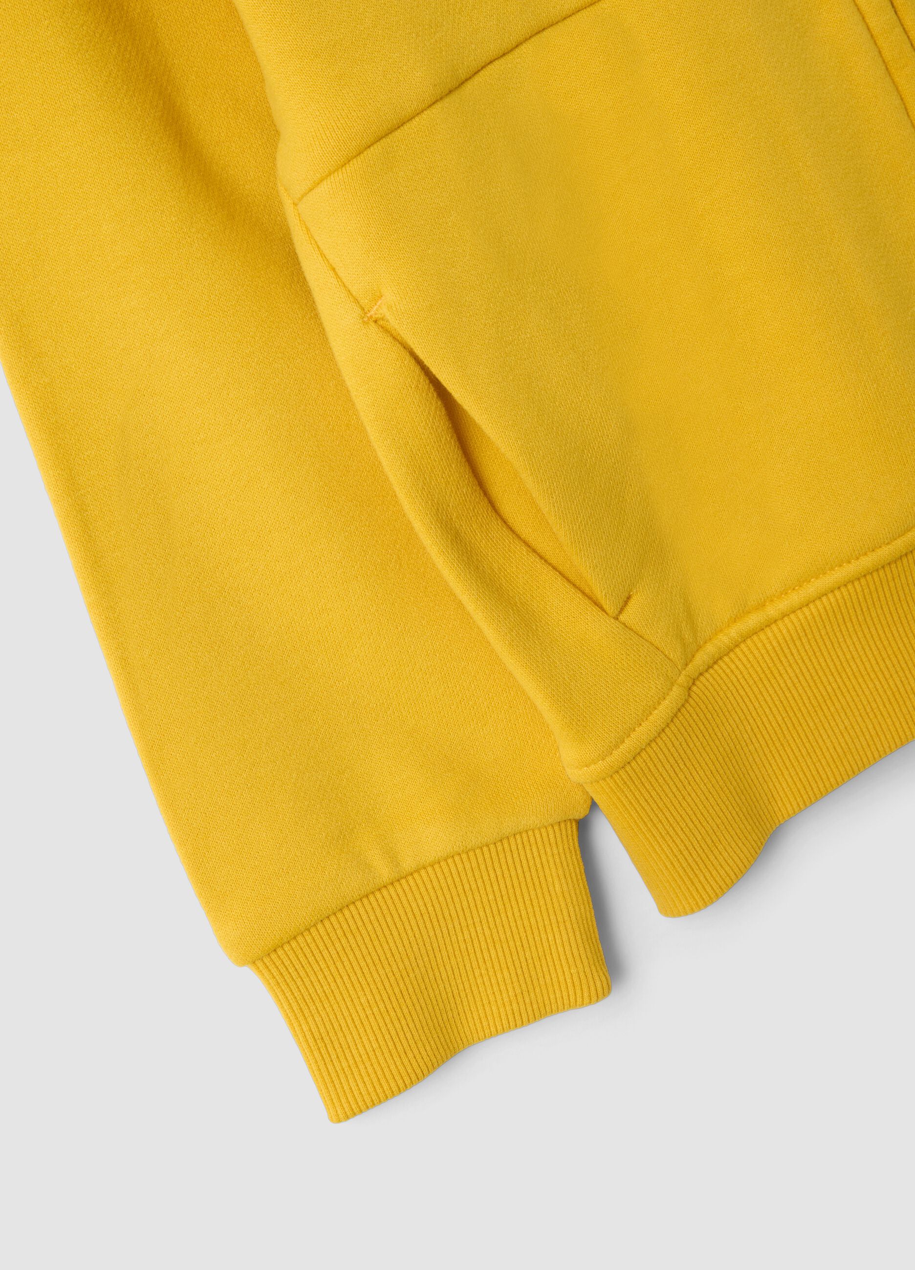 Yellow relaxed-fit hoodie in 100% organic cotton