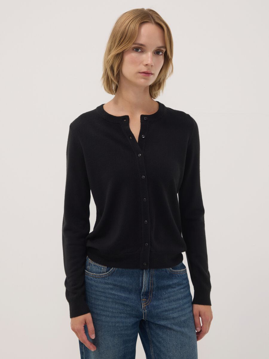 Black crew-neck regular-fit cardigan with buttons_2
