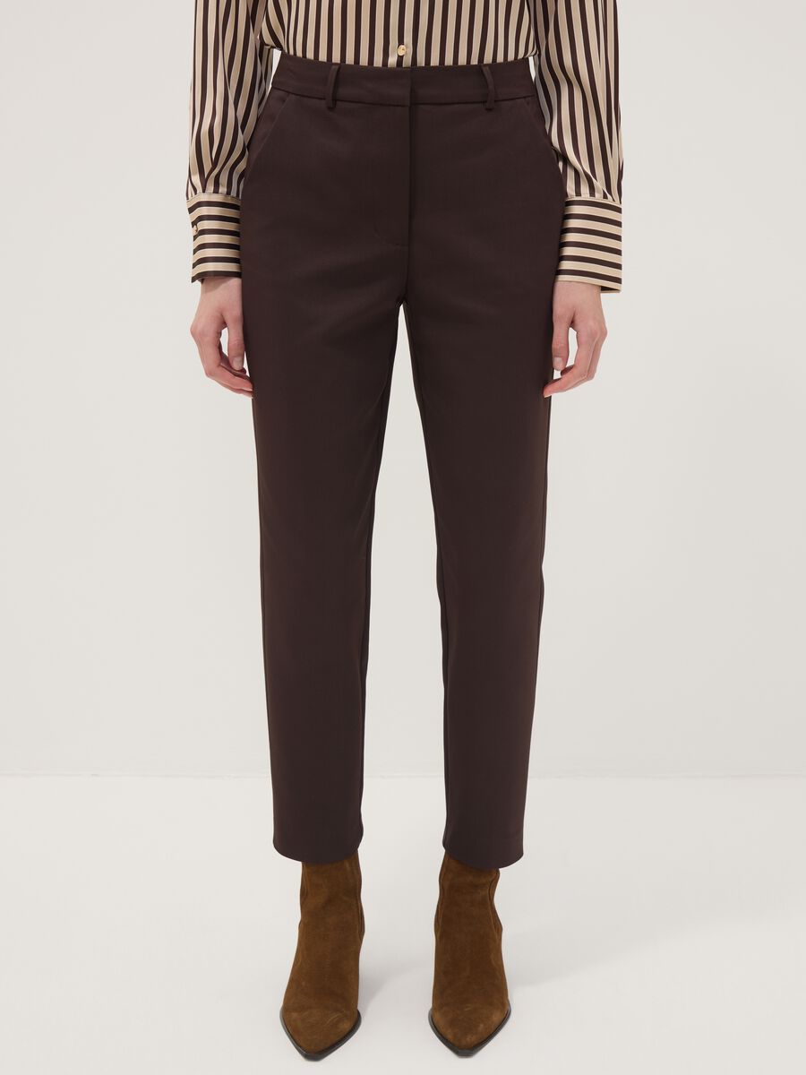 Slim-fit brown stretch cotton trousers_1