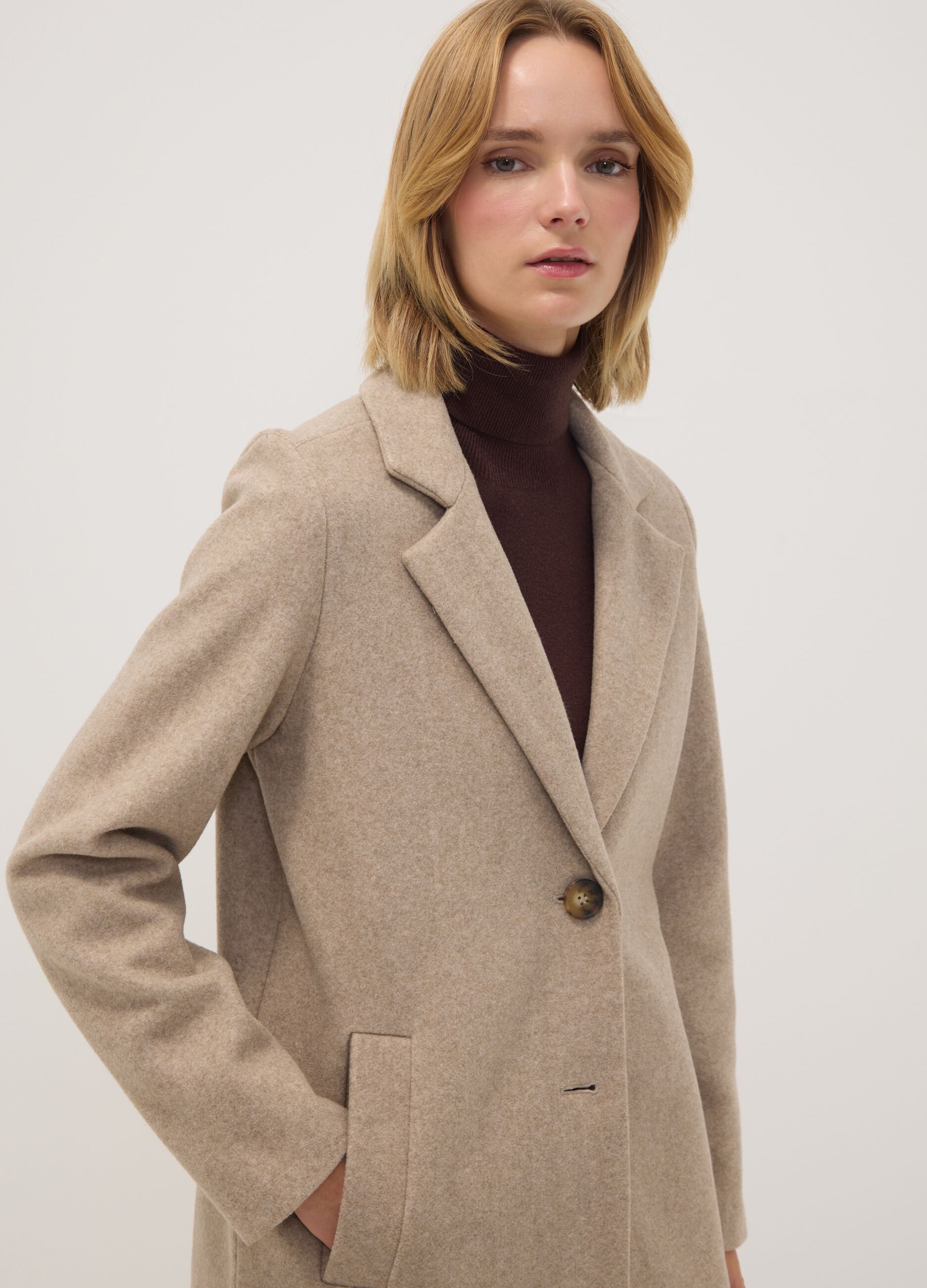 Camel regular-fit coat with lapels and buttons