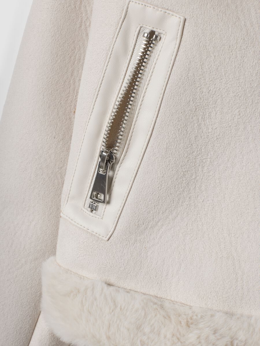 White slim-fit jacket with diagonal zip and shearling-effect trims_3