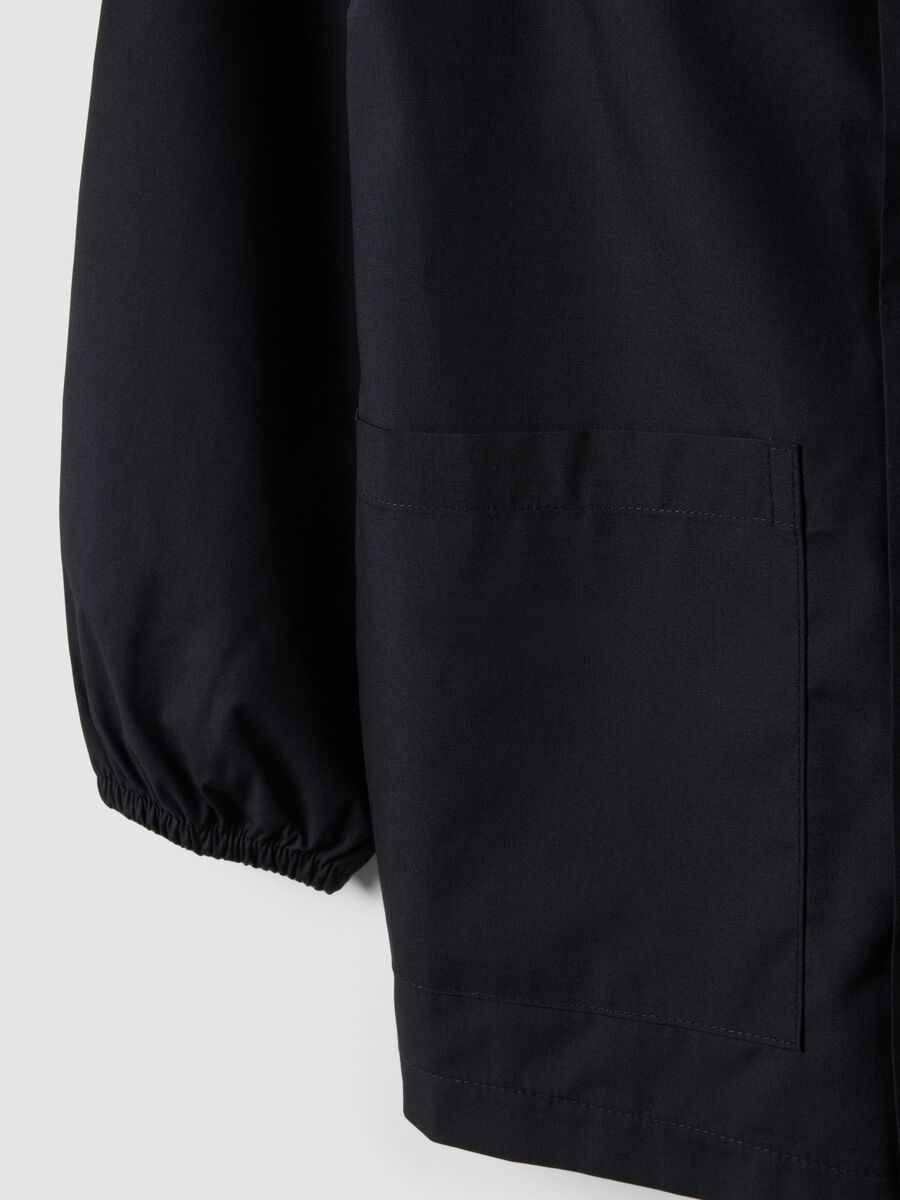 Black kids&rsquo; school smock with zip and Sonic embroidery_3