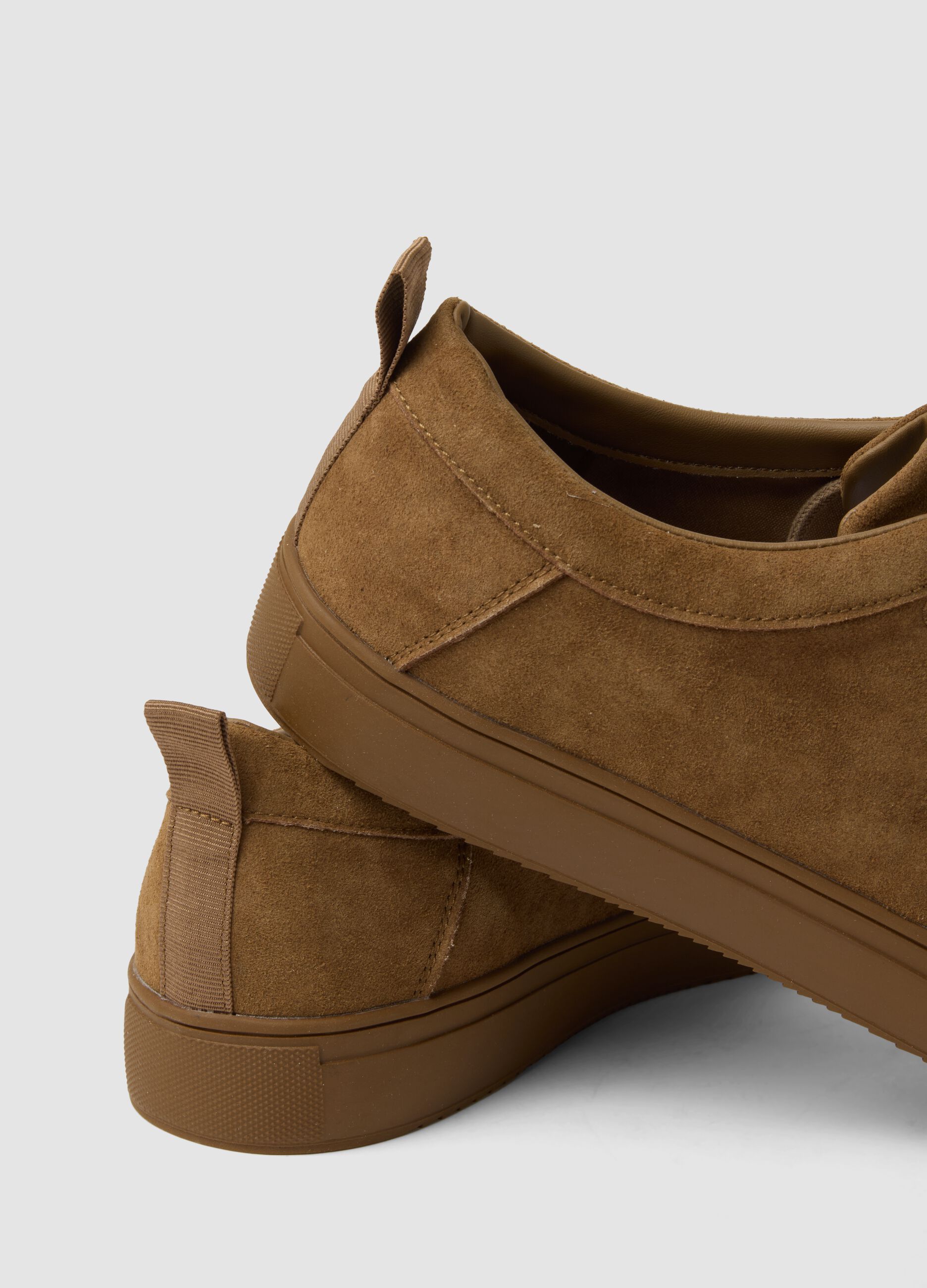 Brown leather classic lace-up shoes