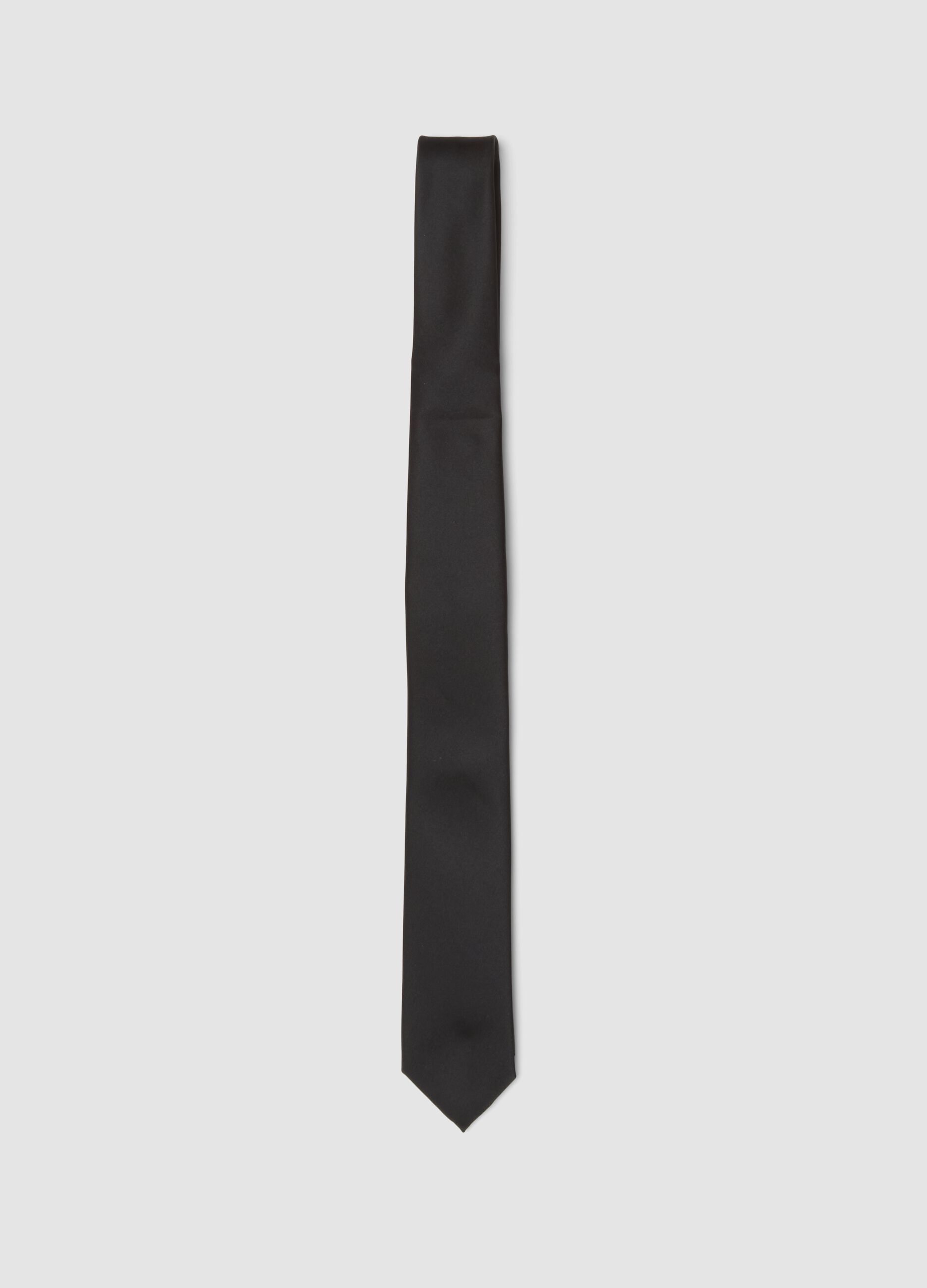 Classic black tie with 6 cm blade
