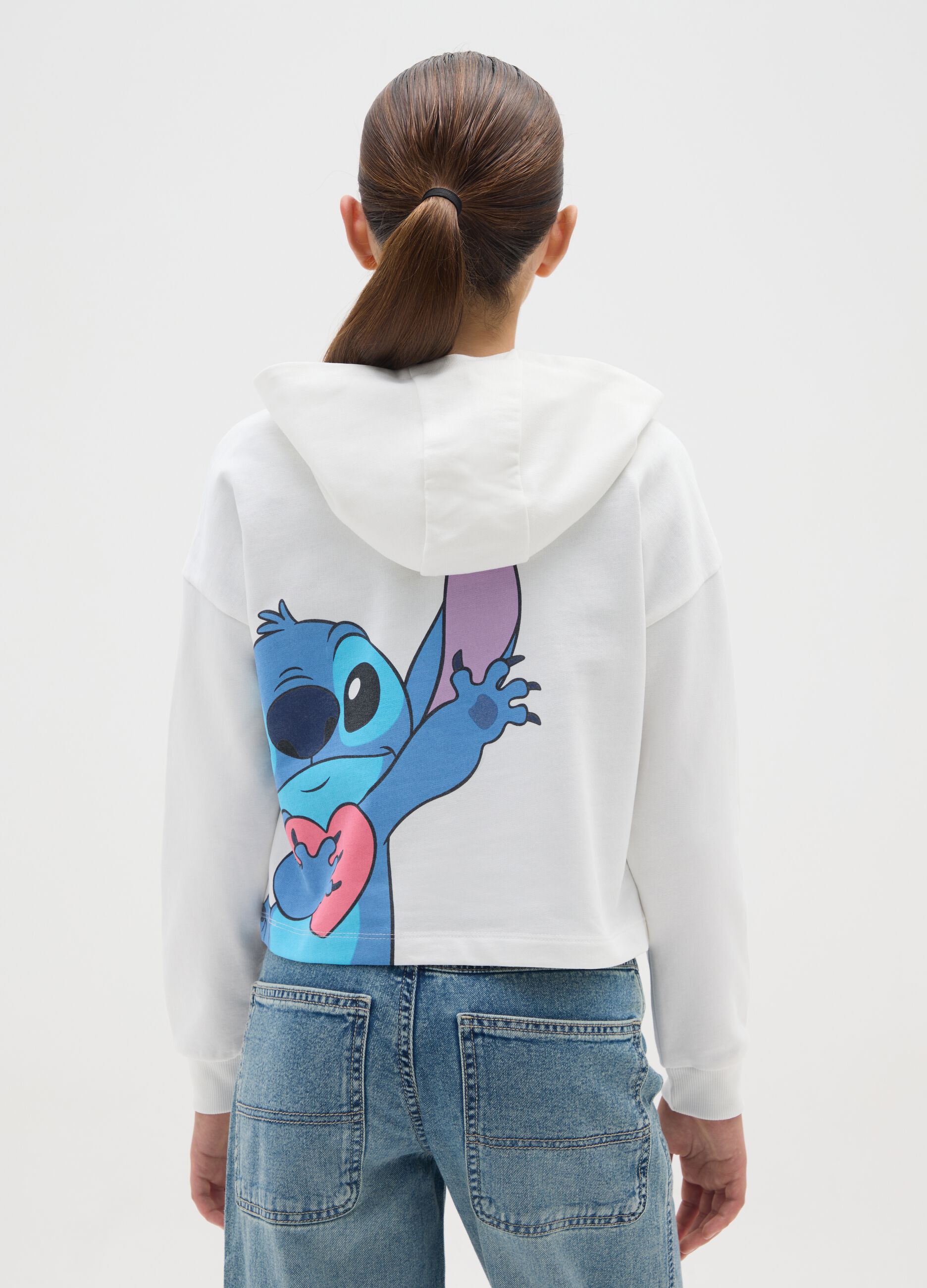 Girl's white regular fit pure cotton sweatshirt with print
