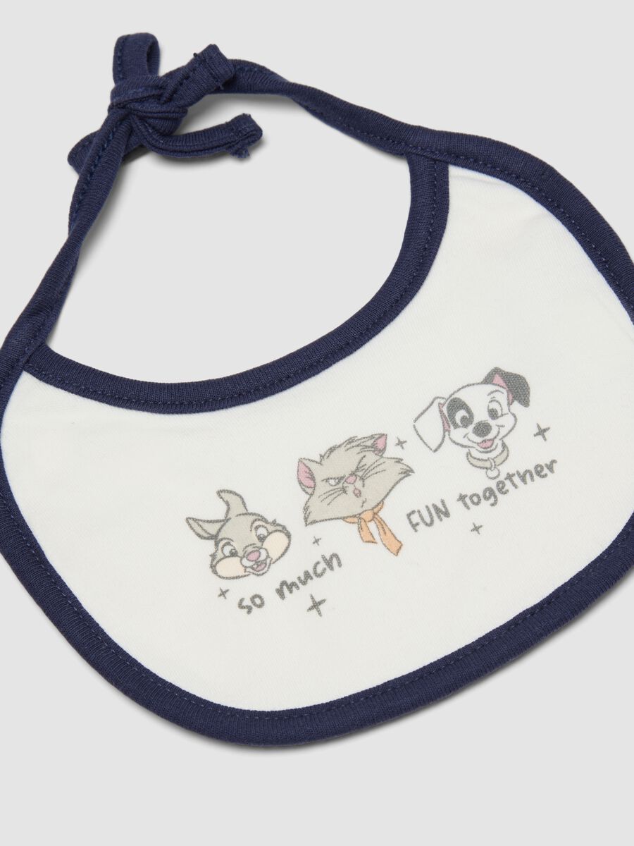 Bipack di bavaglini azzurri e bianchi in puro cotone organico con stampa Disney_2