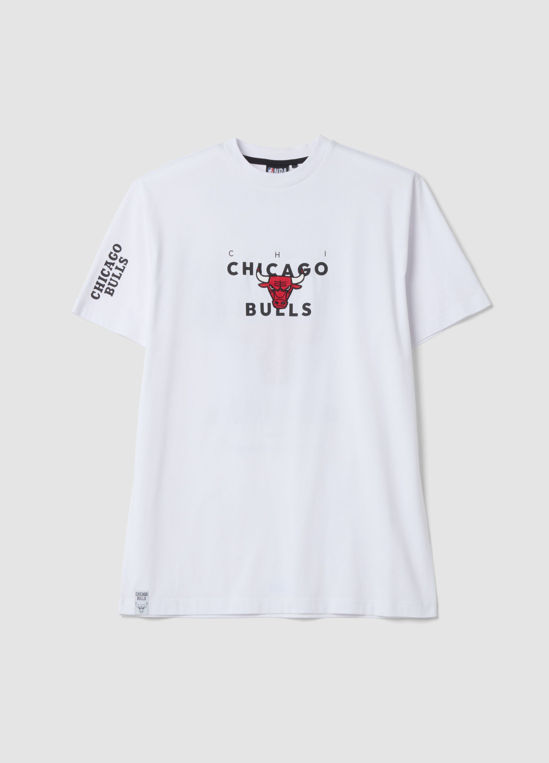 White pure cotton T-shirt with Chicago Bulls print