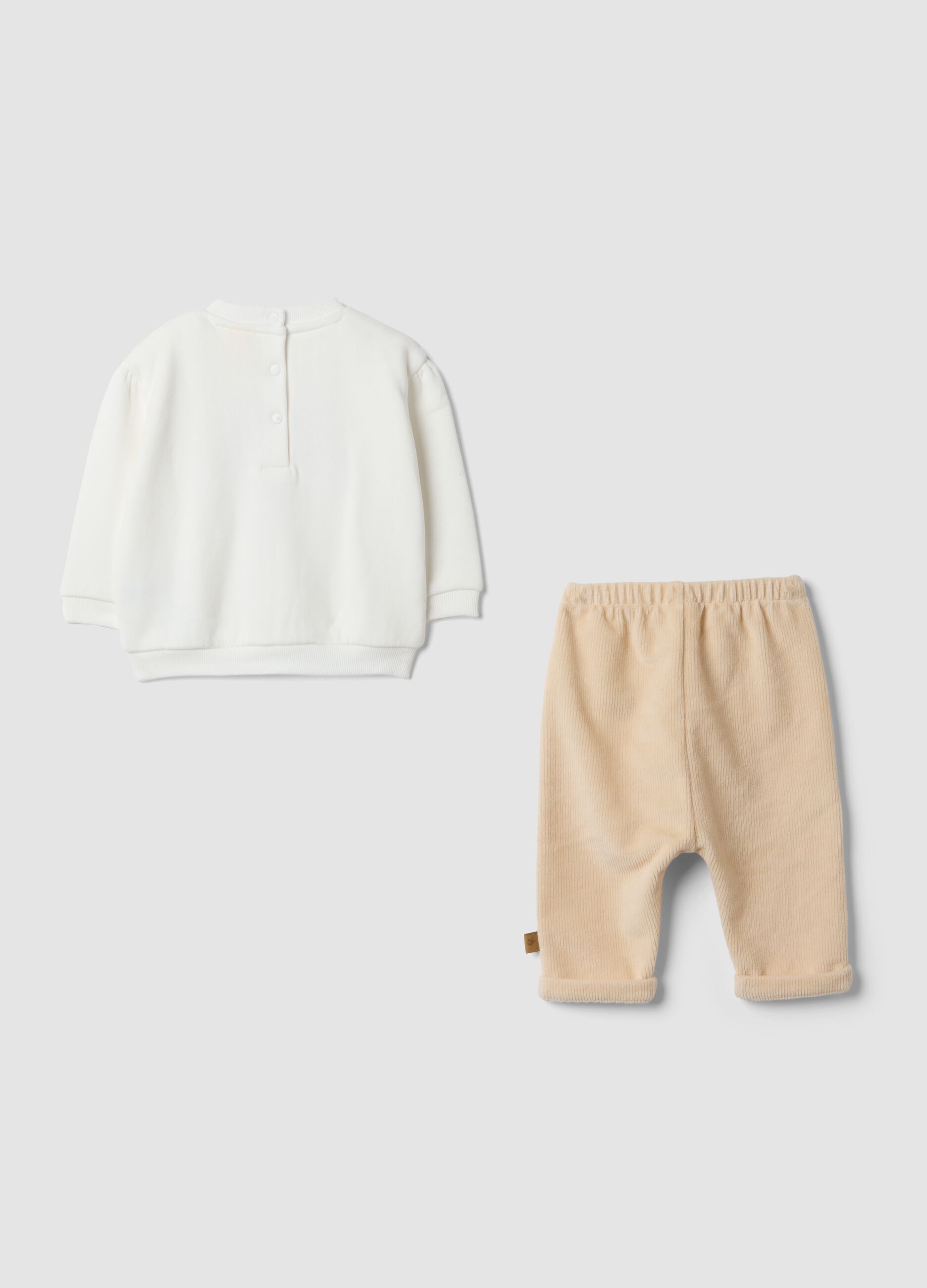White two-piece set in pure organic cotton with Winnie the Pooh print