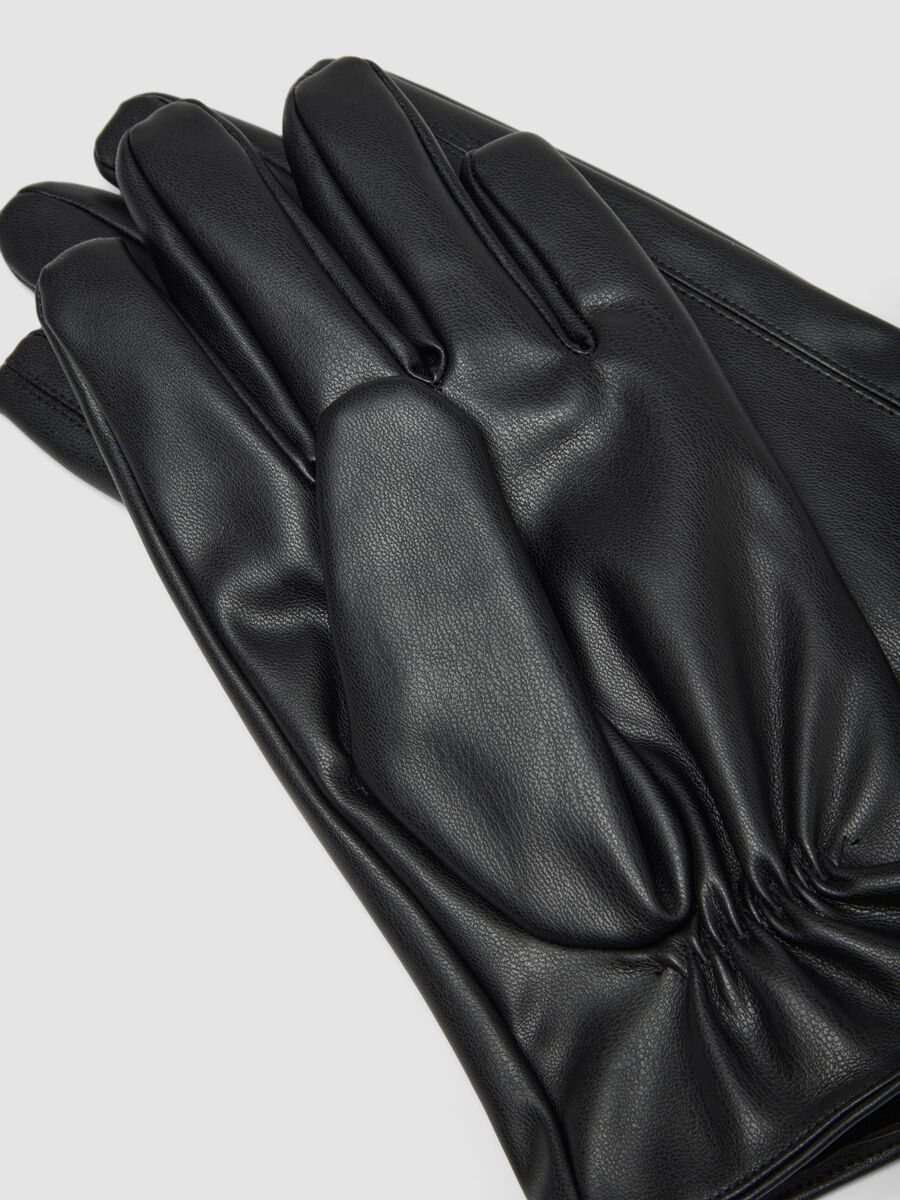 Black gloves with inner lining_2
