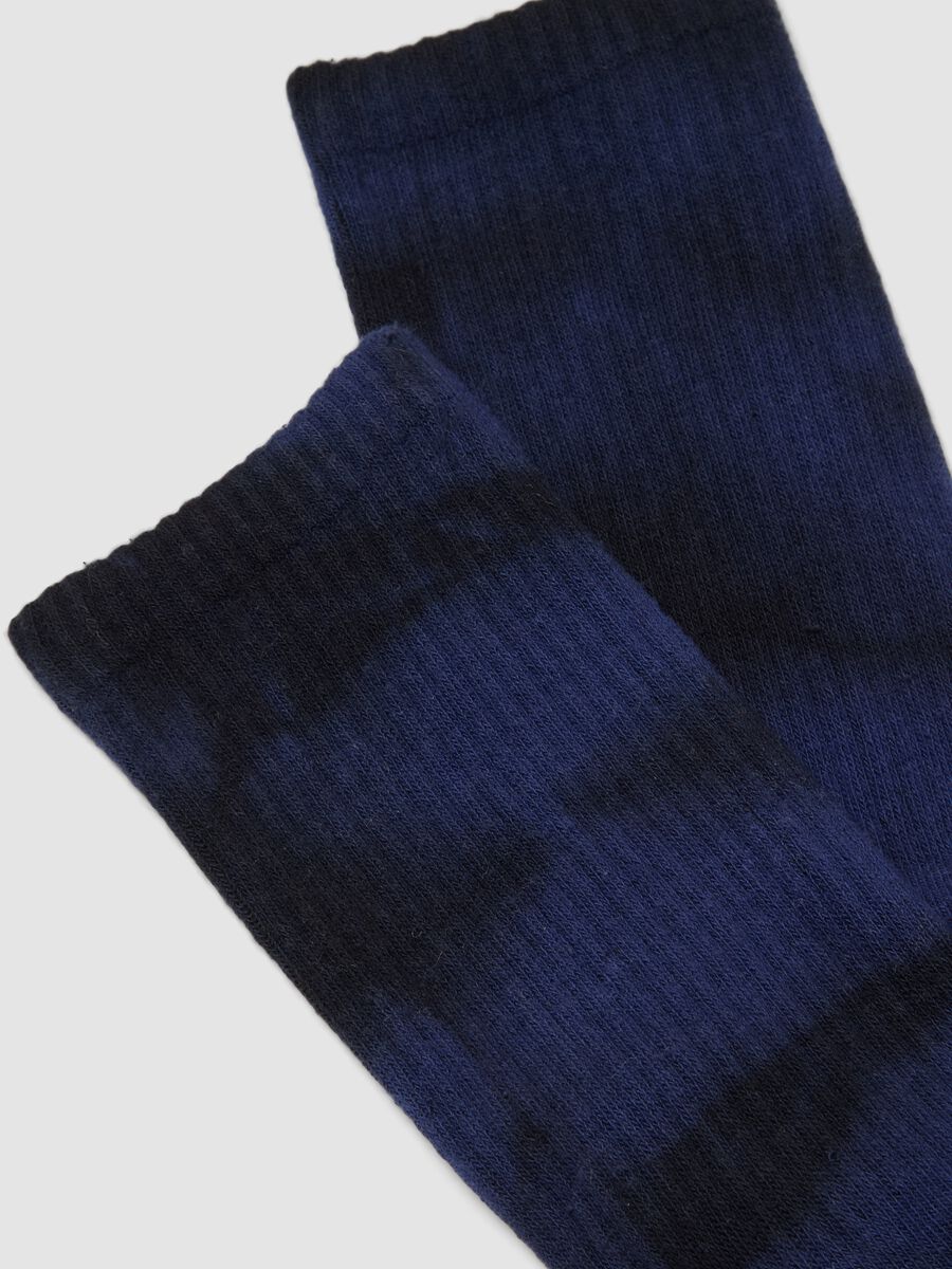 Blue sports socks in stretch cotton_1