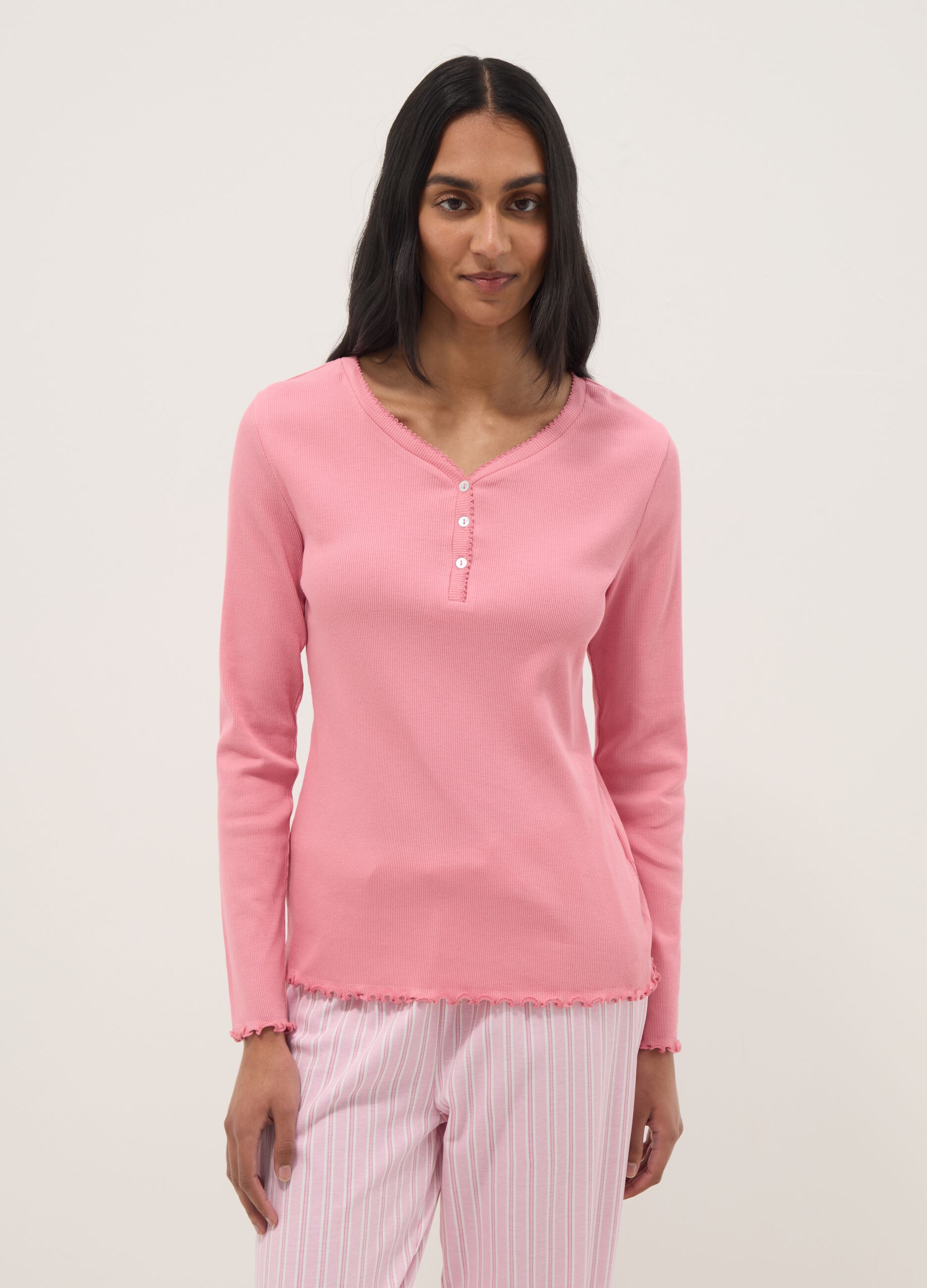 Pure cotton pink pyjama top with serafino neckline, regular fit